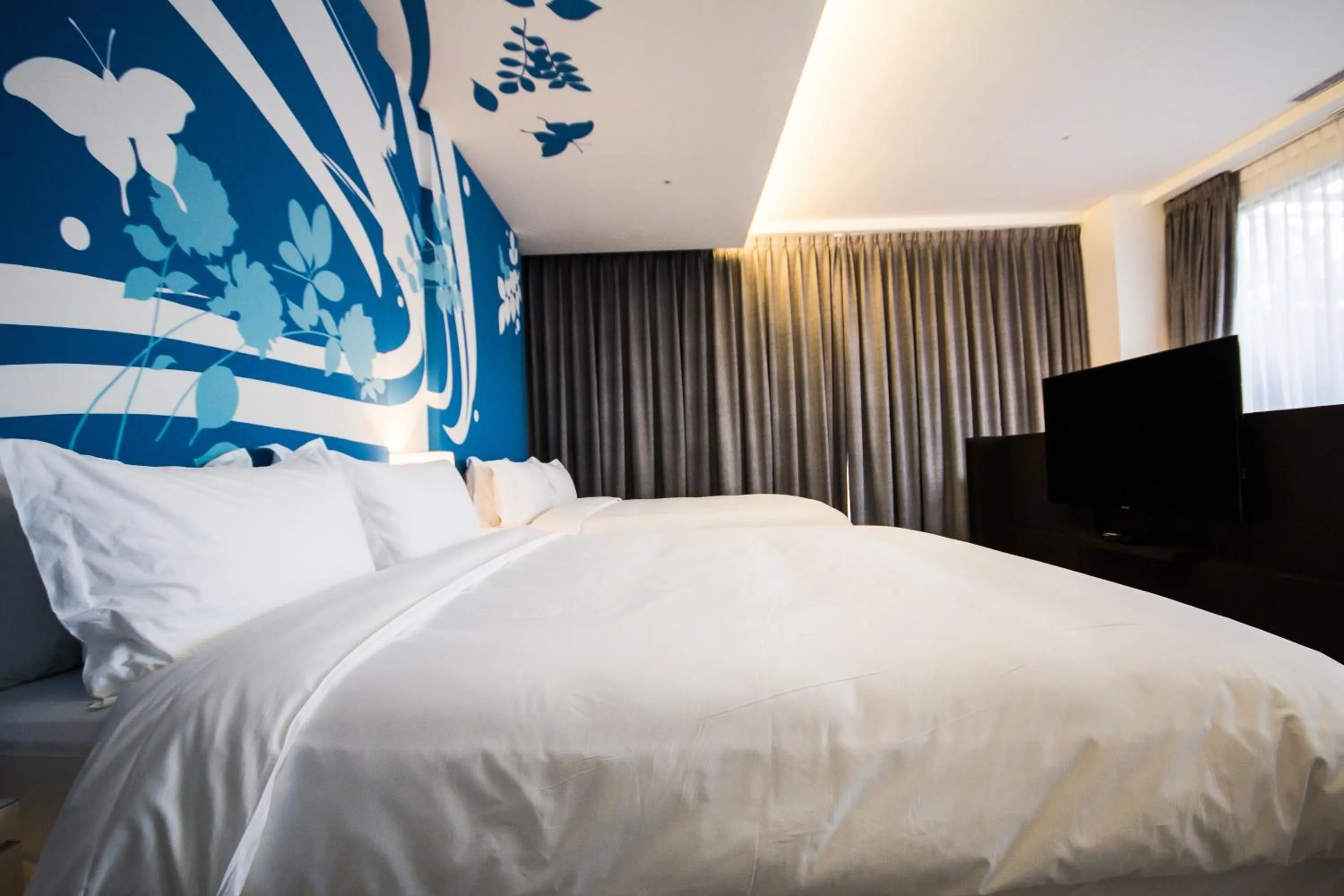 Photo of the whole room, Bed in No. 9 Hotel