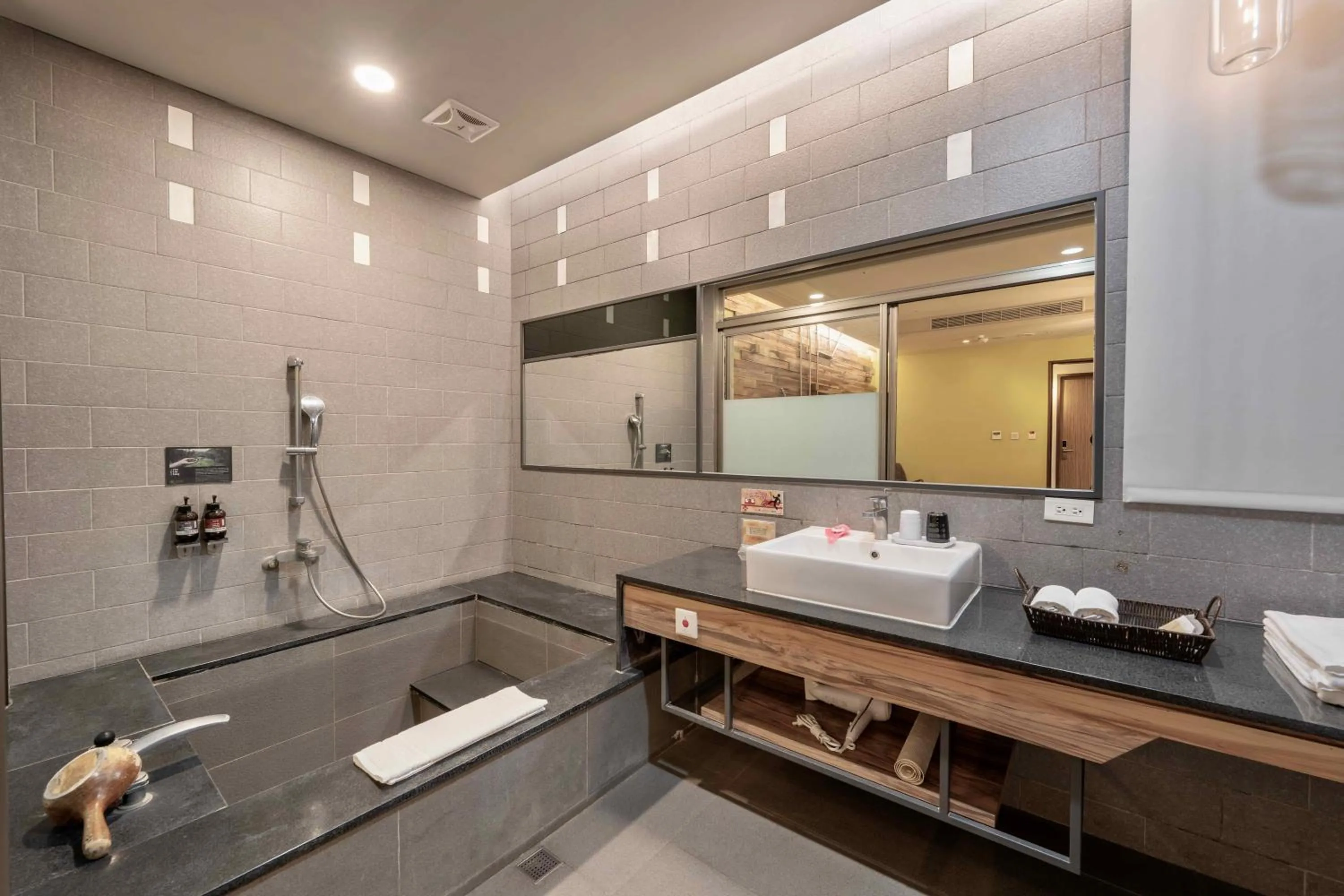 Shower in No. 9 Hotel