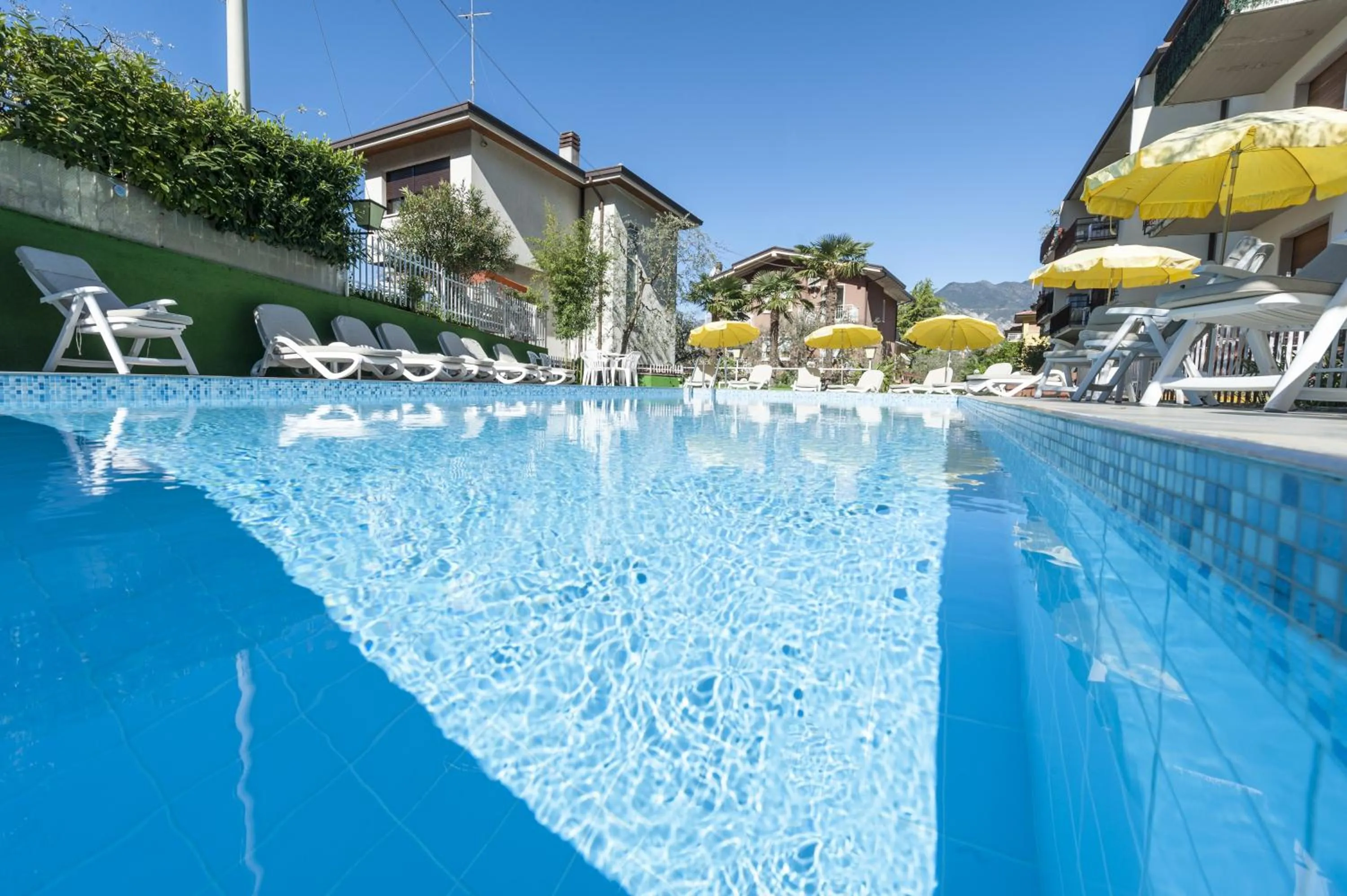 Swimming pool in Hotel Garni Ischia