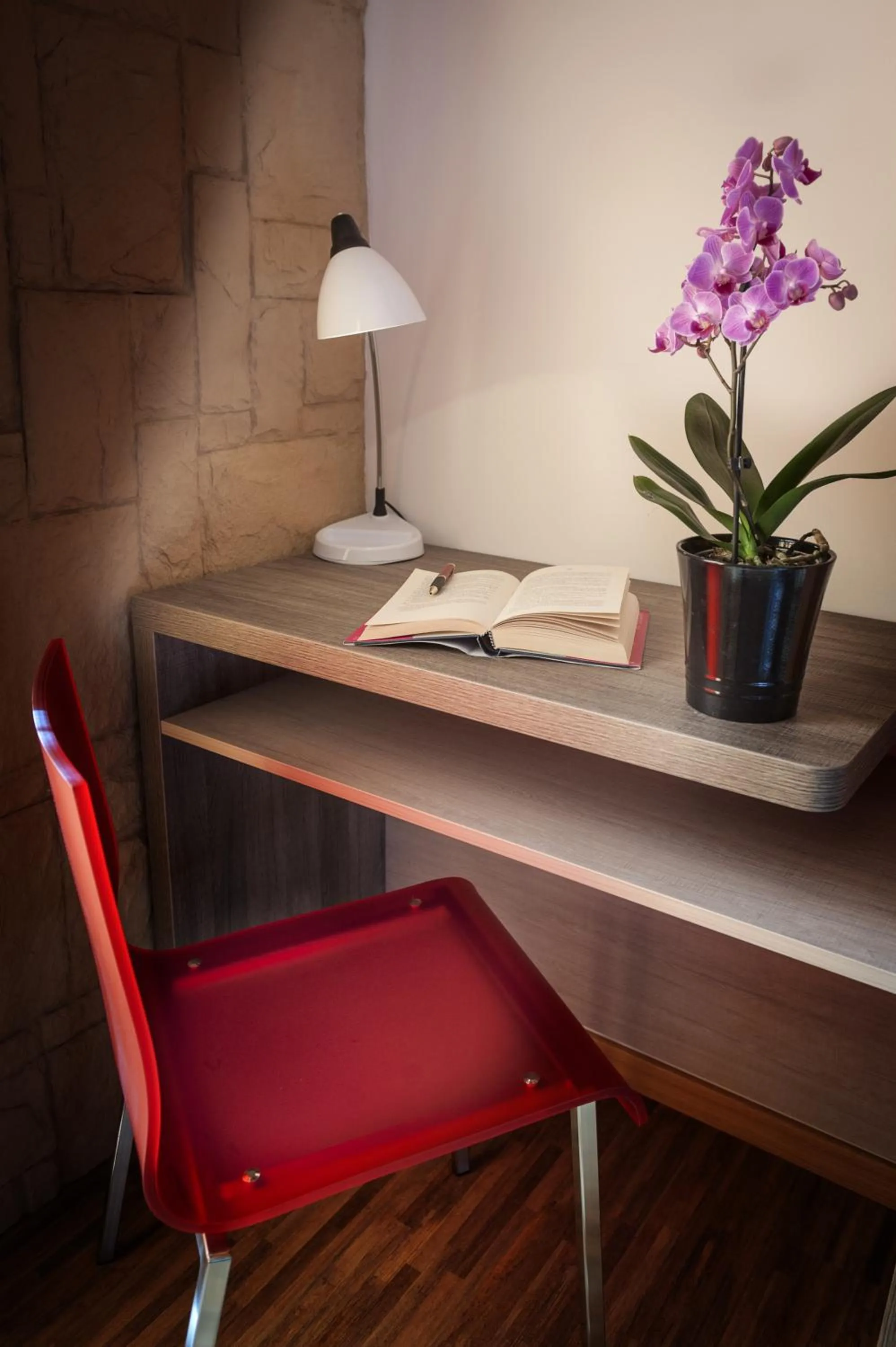Bedroom in Hotel Garni Ischia