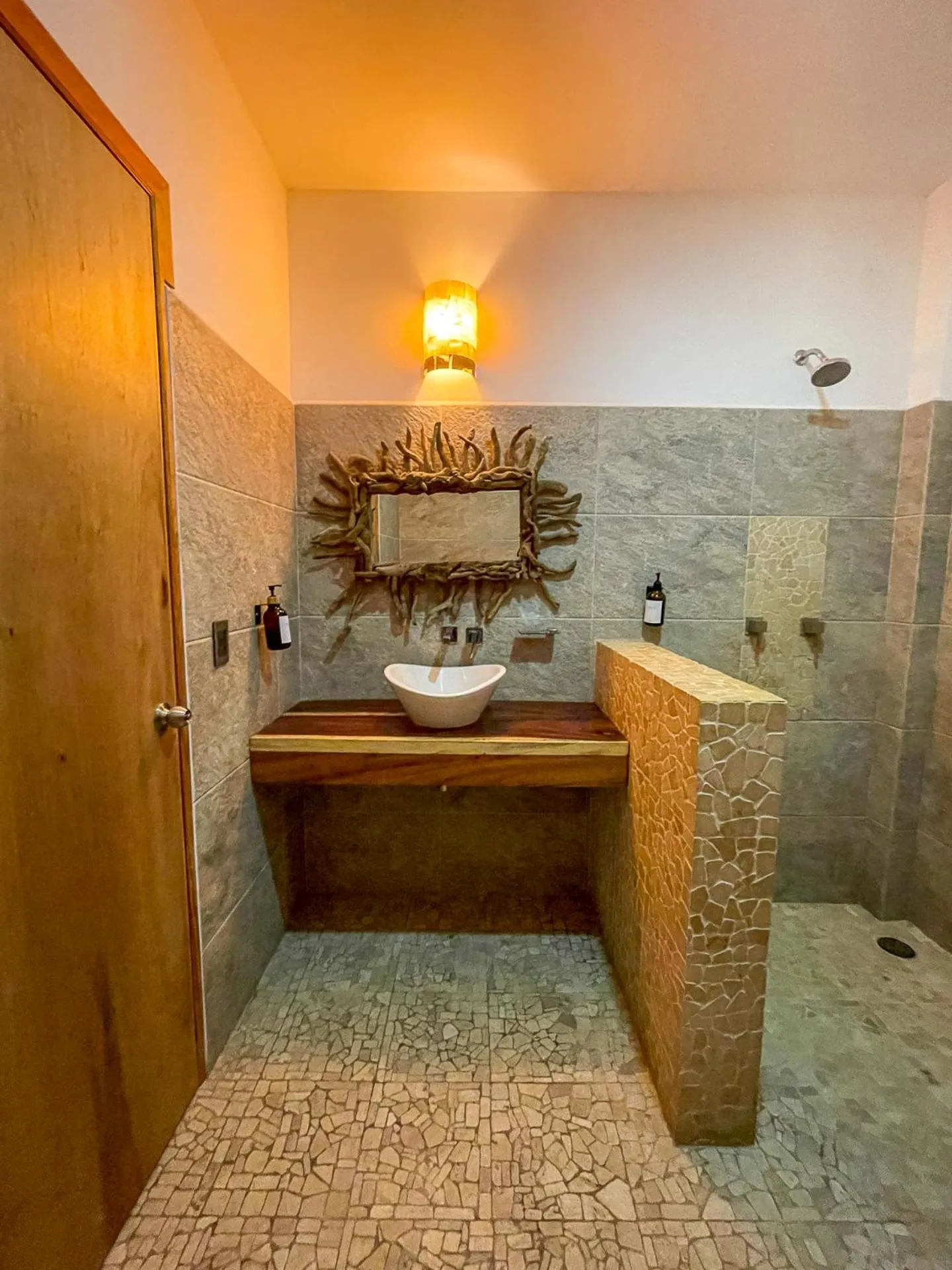 Madre Tierra Hostal