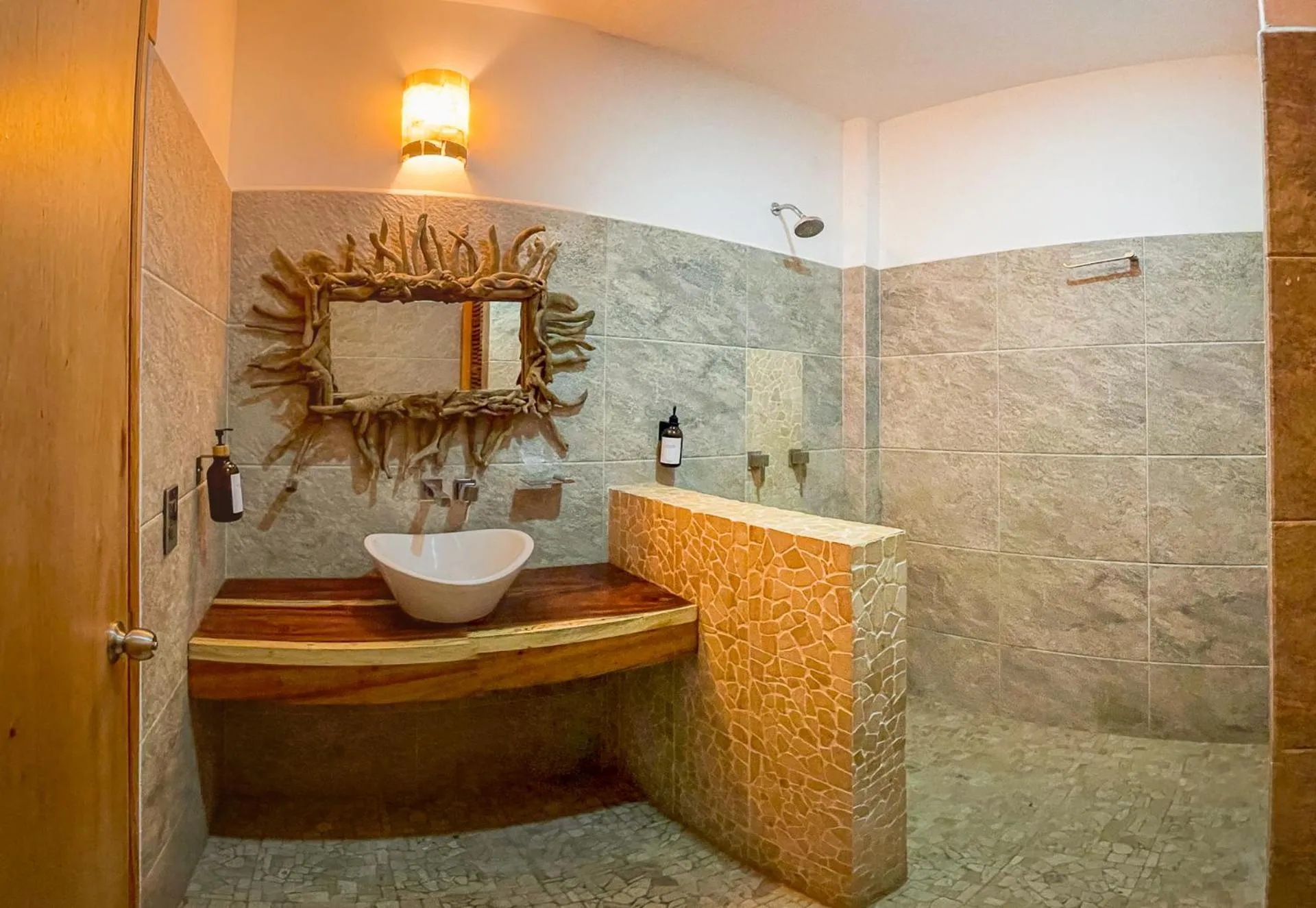 Madre Tierra Hostal