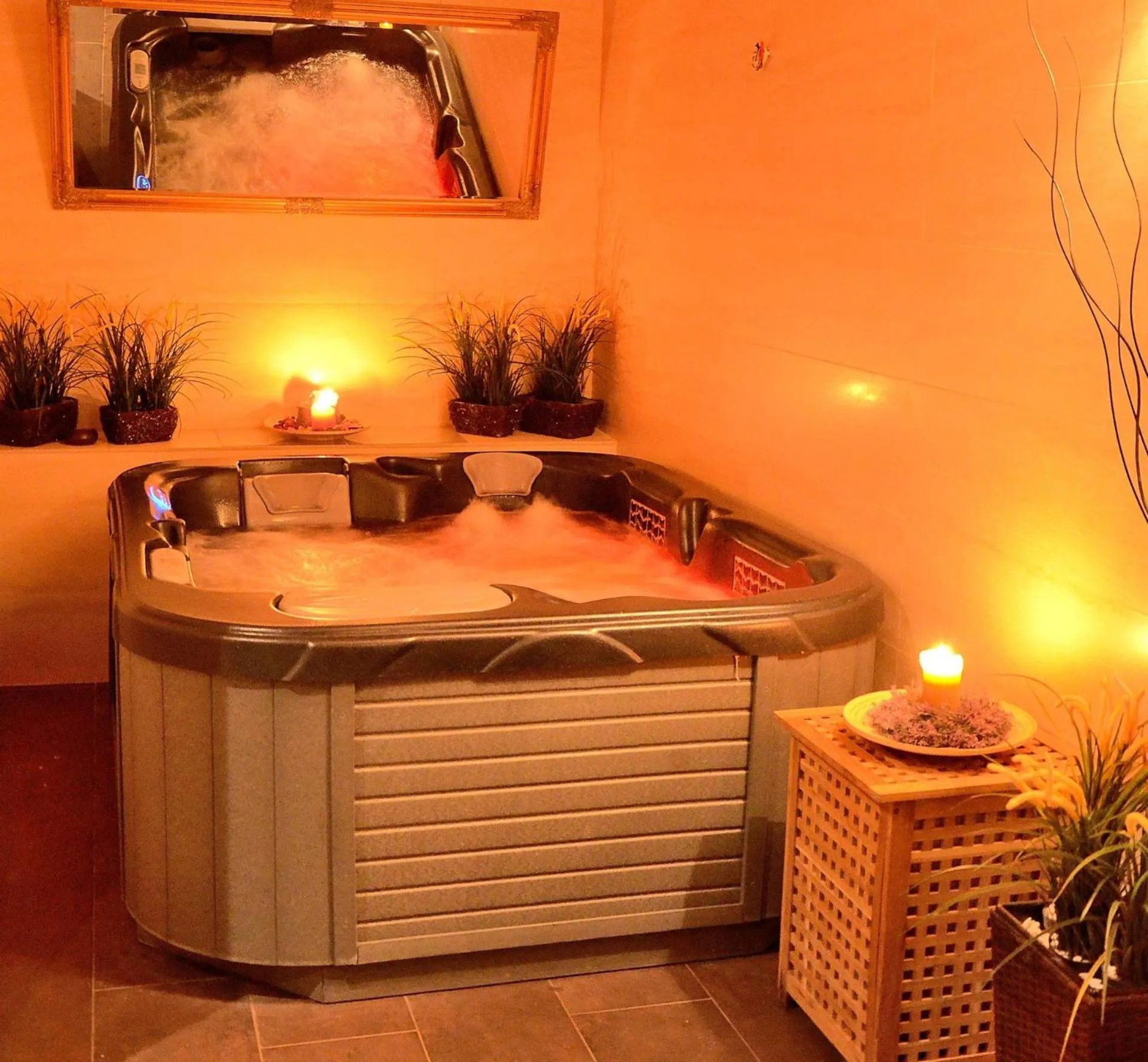 Hot Tub in Villa Tradycja