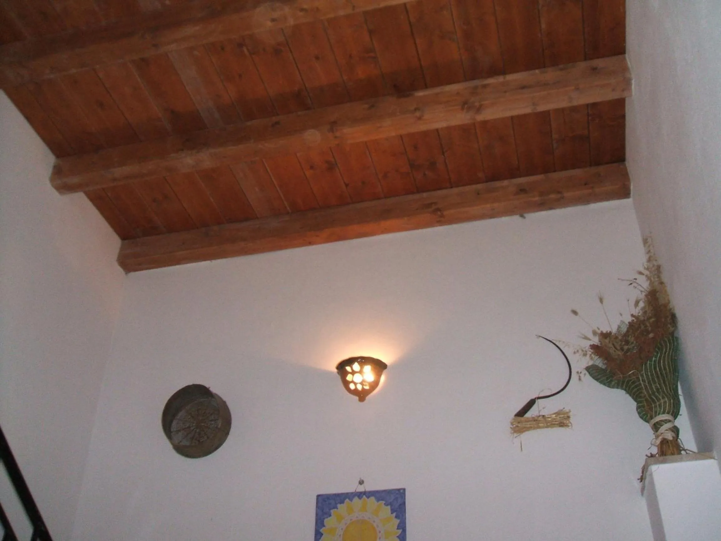 Decorative detail in Su Ghindalu Guesthouse