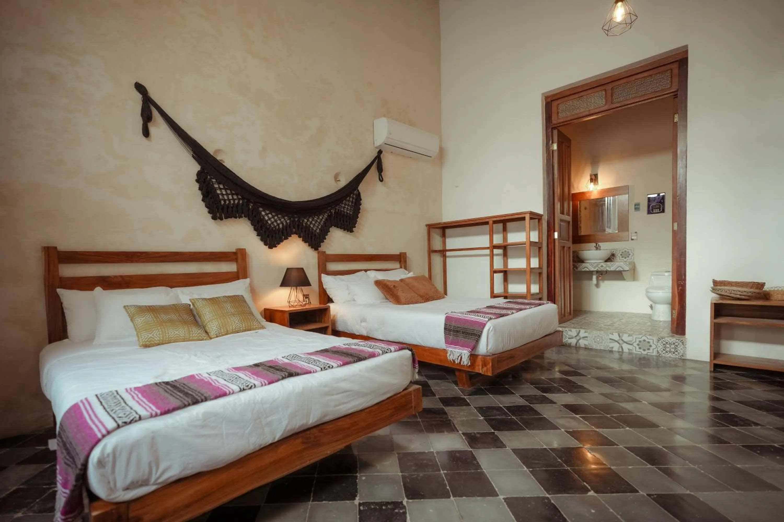 Photo of the whole room, Bed in Hotel Boutique Casa Jade