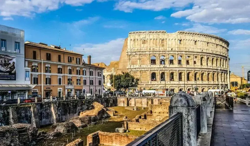 Property building in Royal Rooms Property building in Royal Rooms