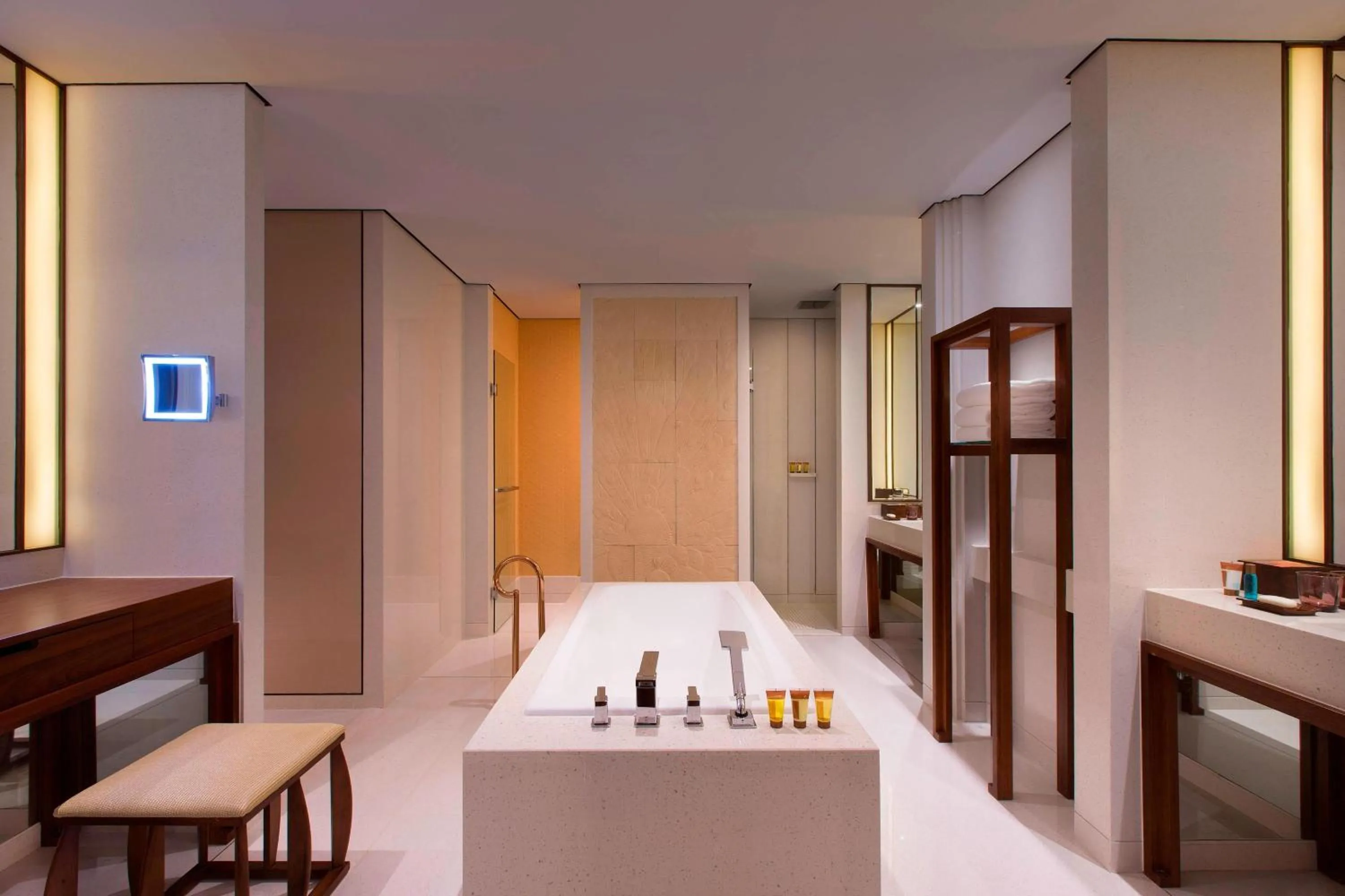 Bathroom, Bed in Sheraton Grand Xishuangbanna Hotel