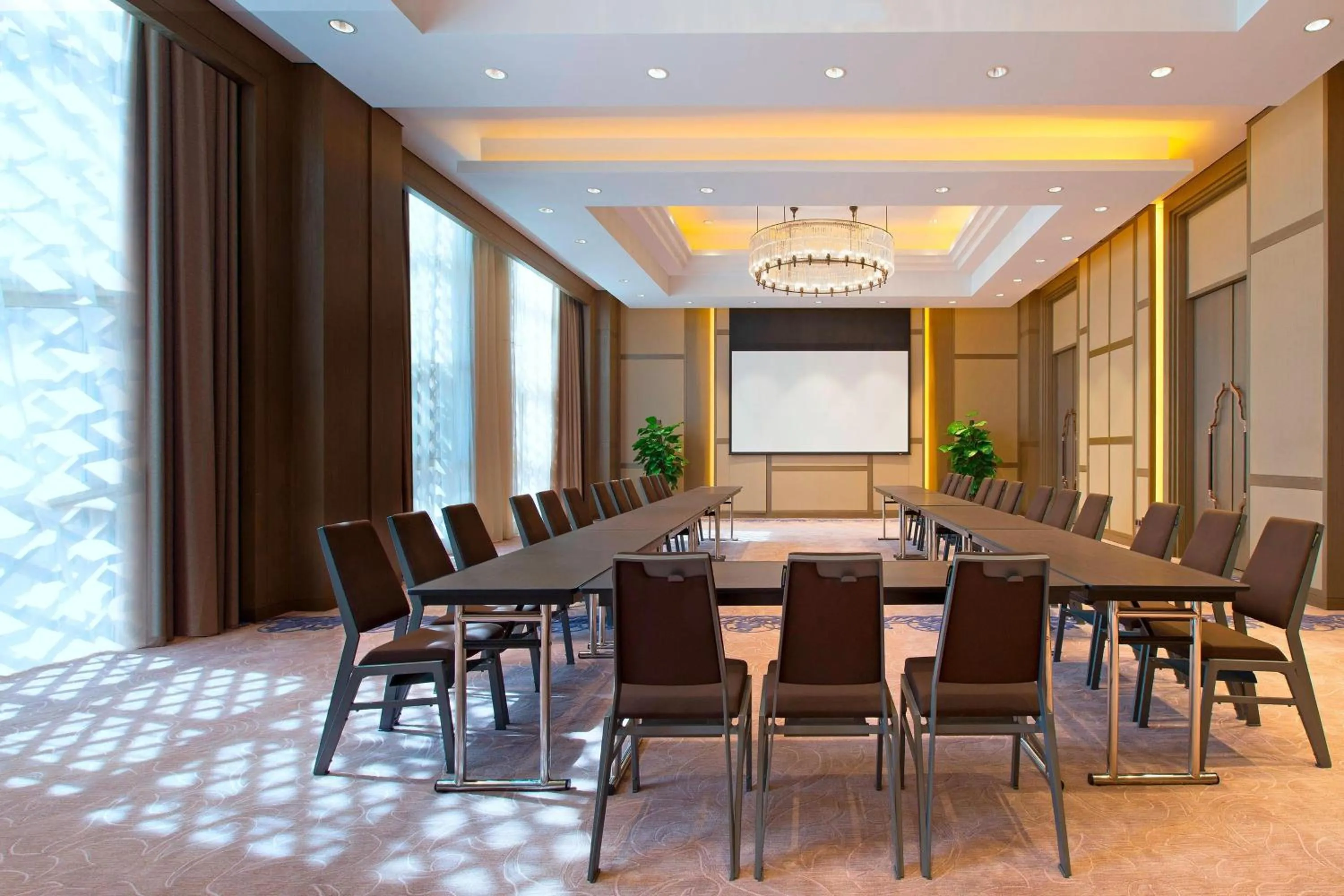 Meeting/conference room in Sheraton Grand Xishuangbanna Hotel
