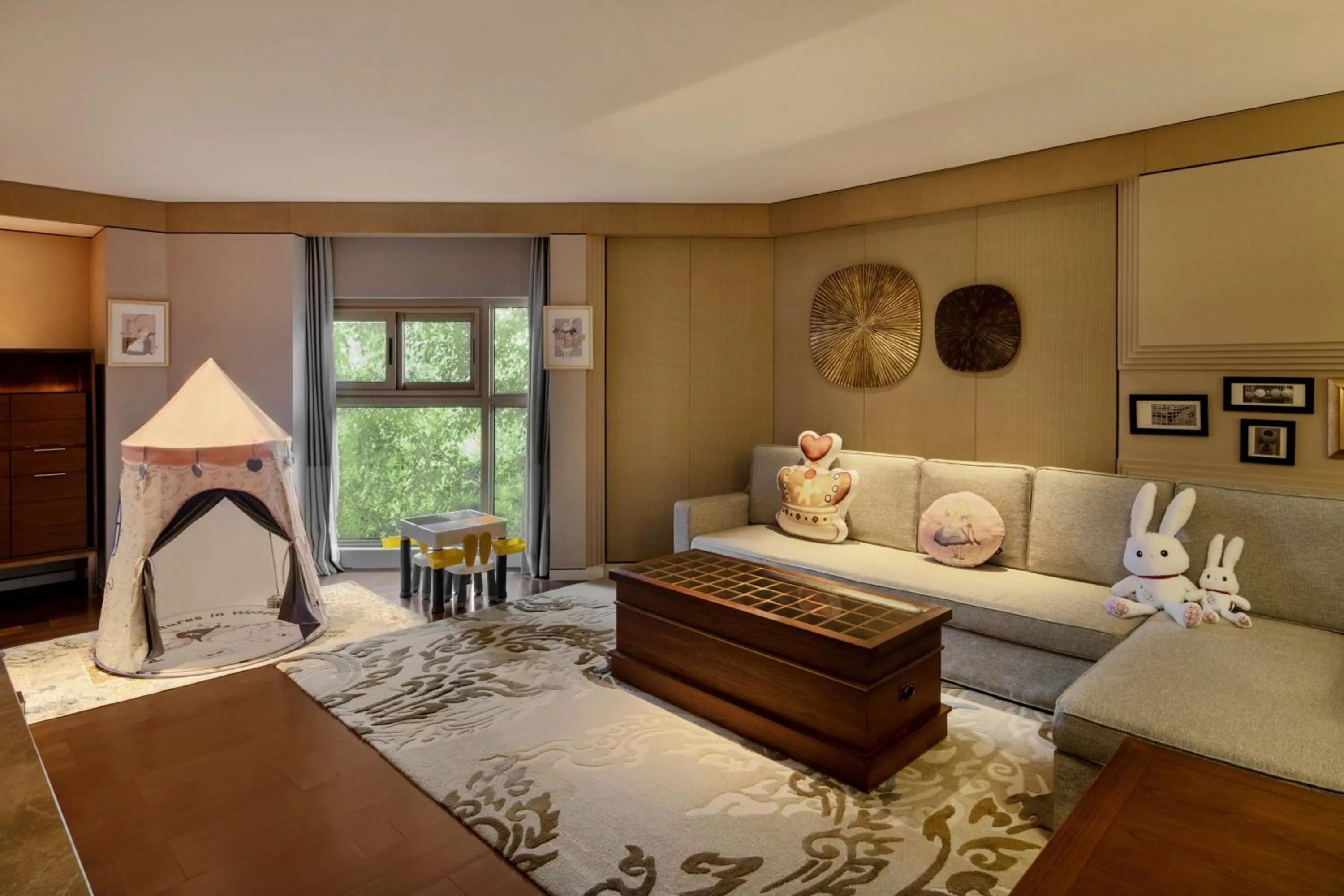 Living room in Sheraton Grand Xishuangbanna Hotel