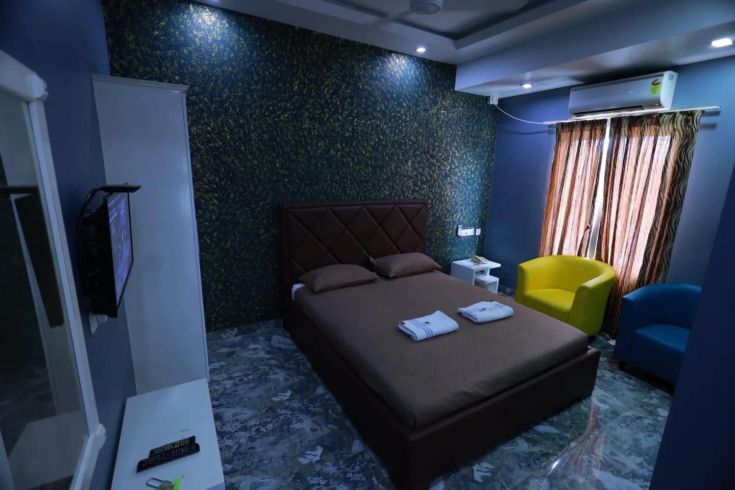 Bed in Hotel Rieejh