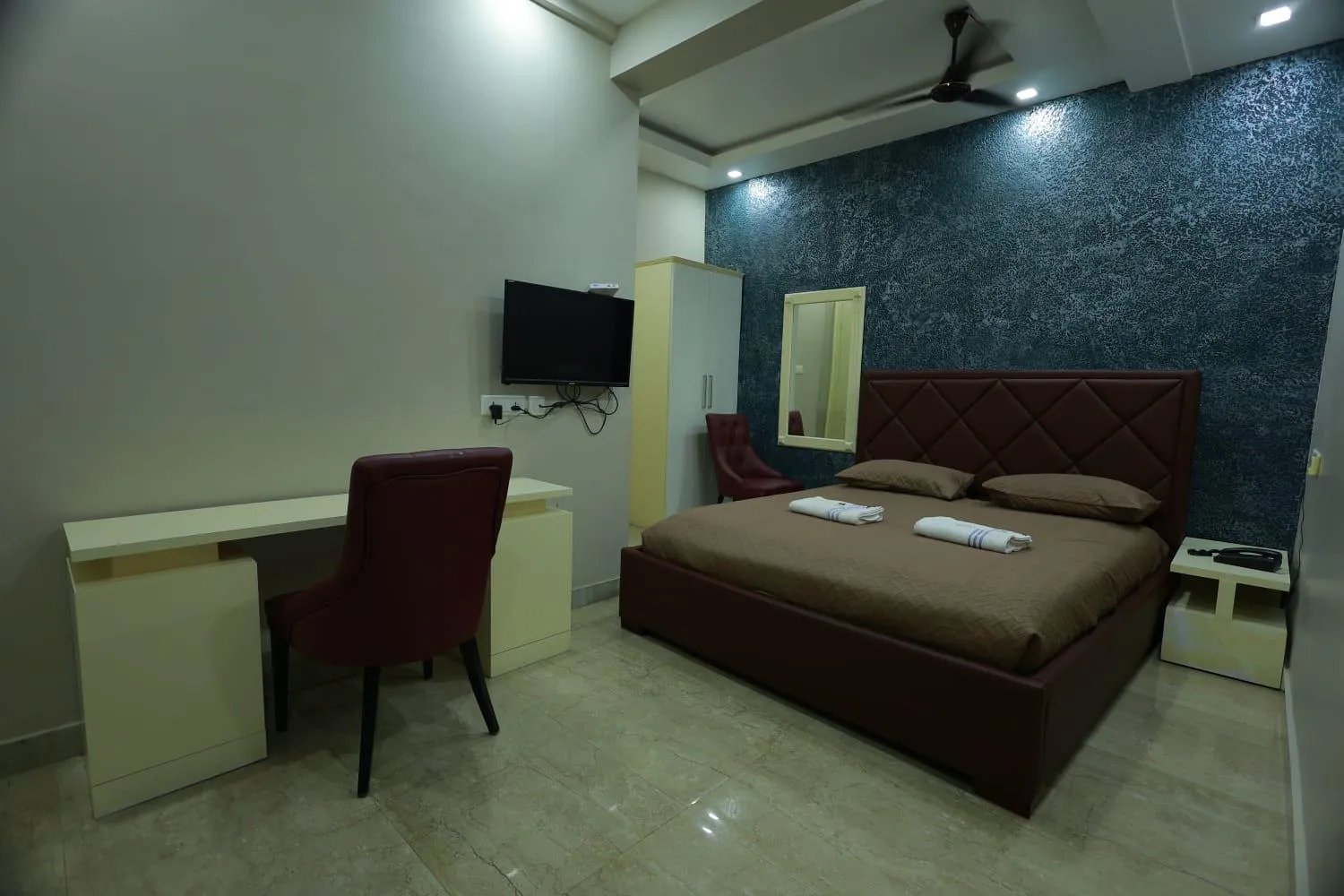Bed in Hotel Rieejh