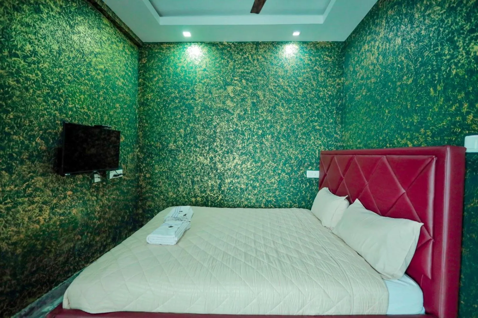 Bed in Hotel Rieejh