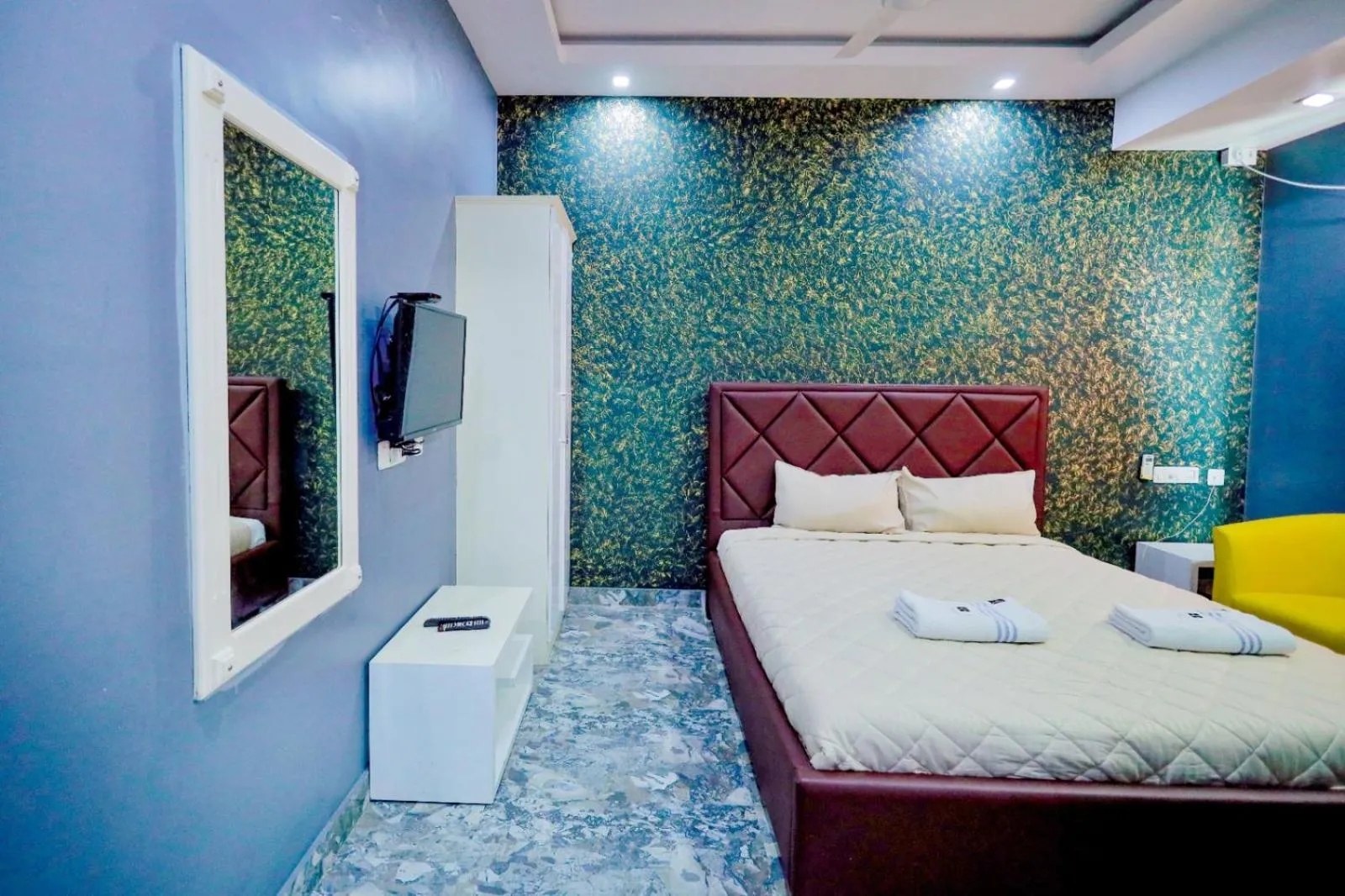 Bed in Hotel Rieejh