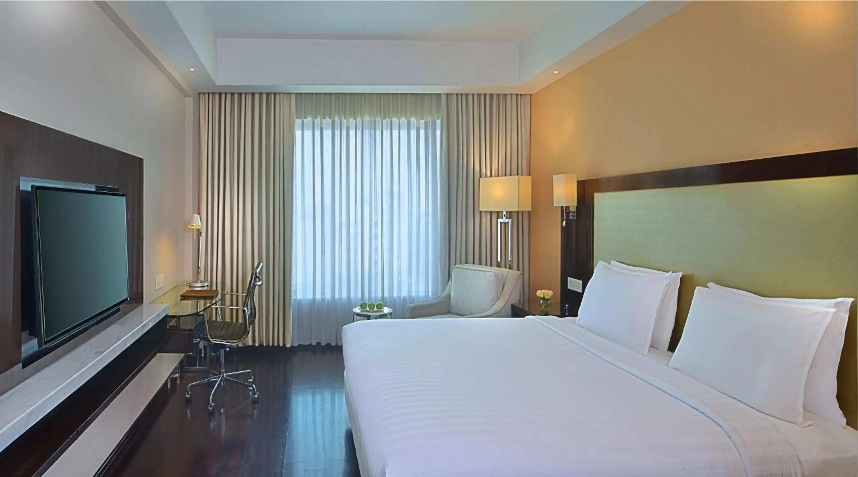 Photo of the whole room, Bed in Radisson Hotel Agra Photo of the whole room, Bed in Radisson Hotel Agra