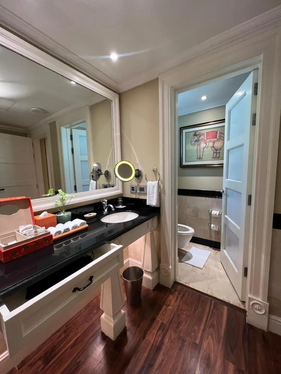 Bathroom in ITC Grand Bharat, a Luxury Collection Retreat, Gurgaon, New Delhi Capital Region