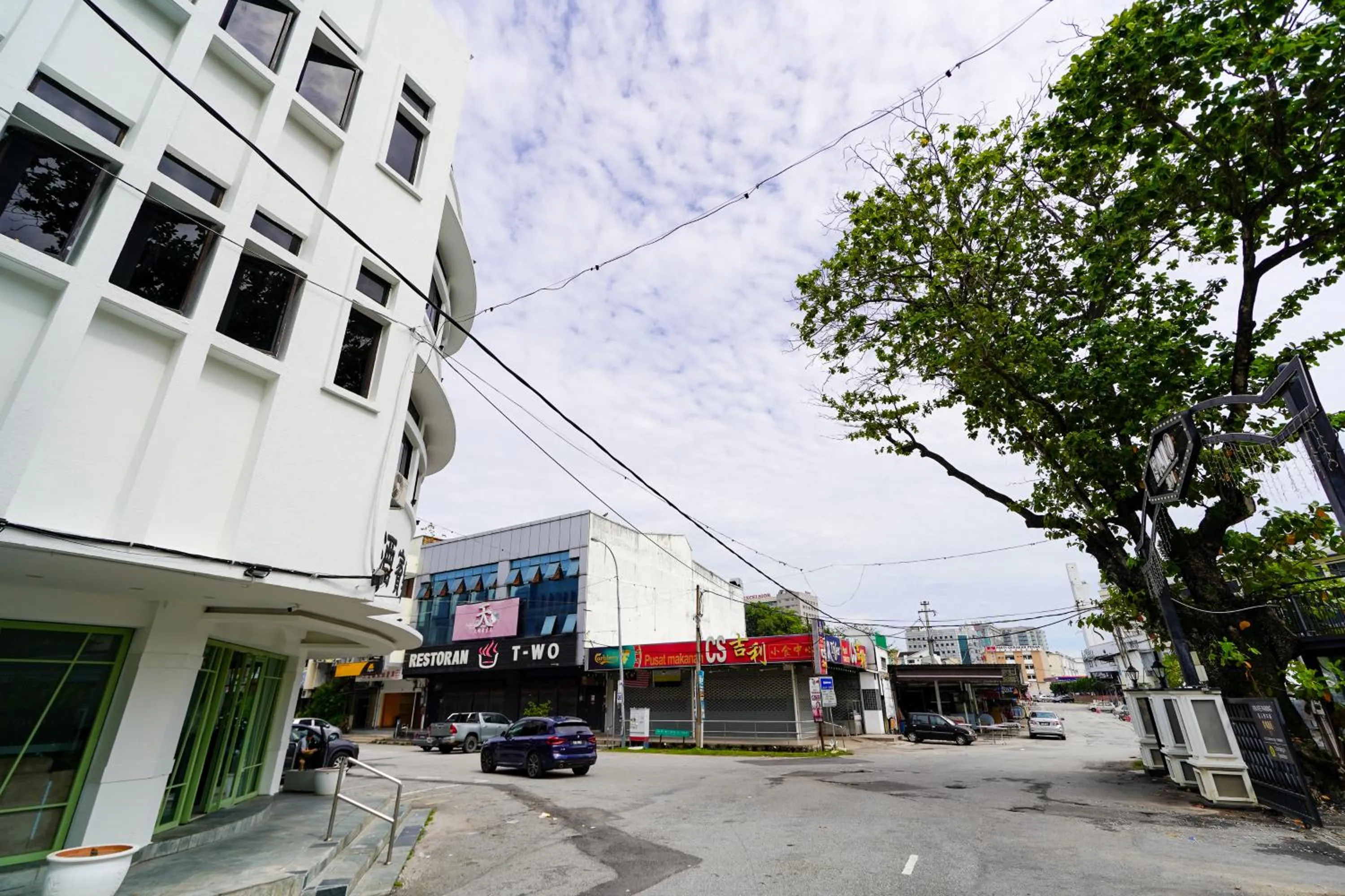 Street view in Robin Hotel