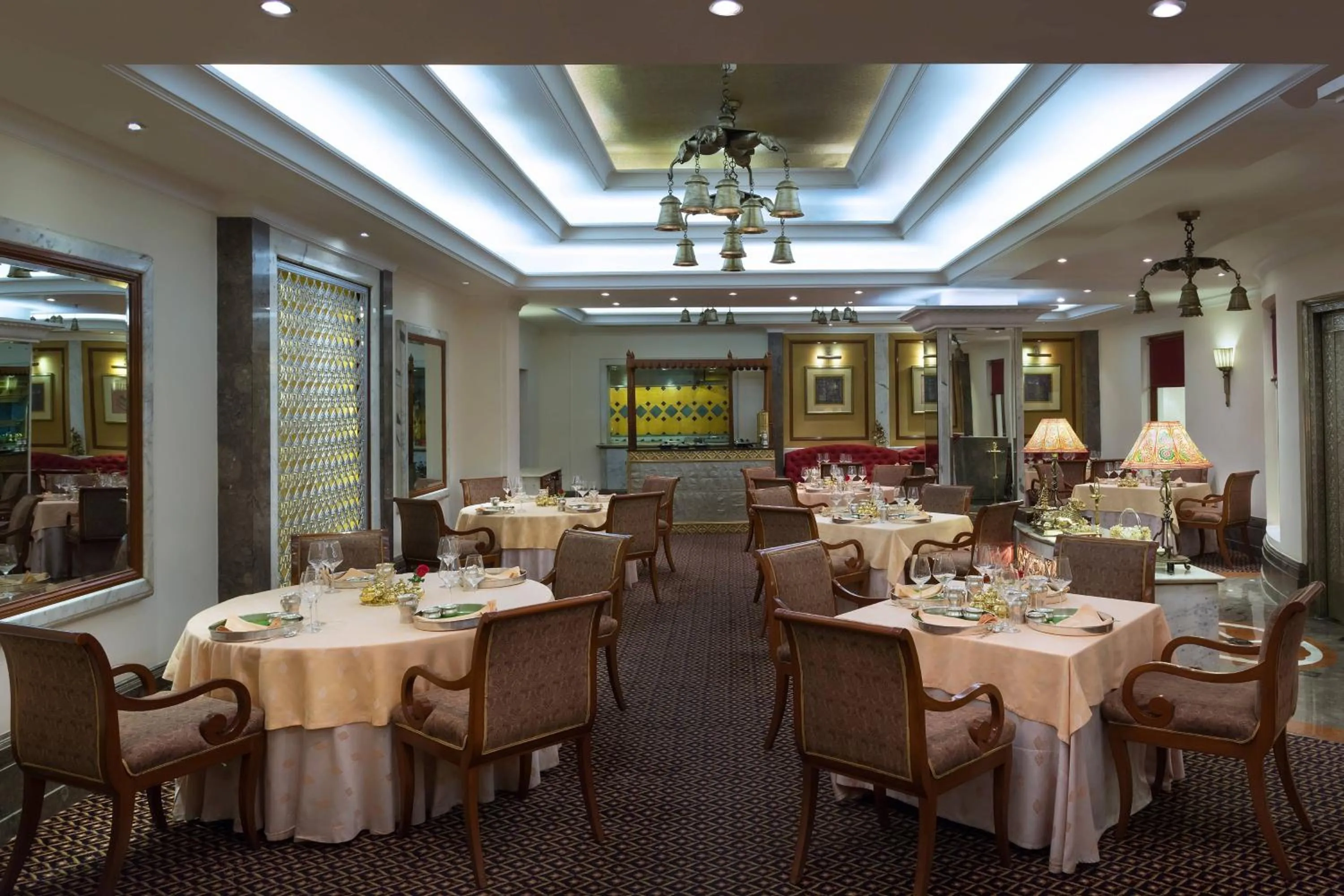 Restaurant/places to eat in Sheraton New Delhi Hotel