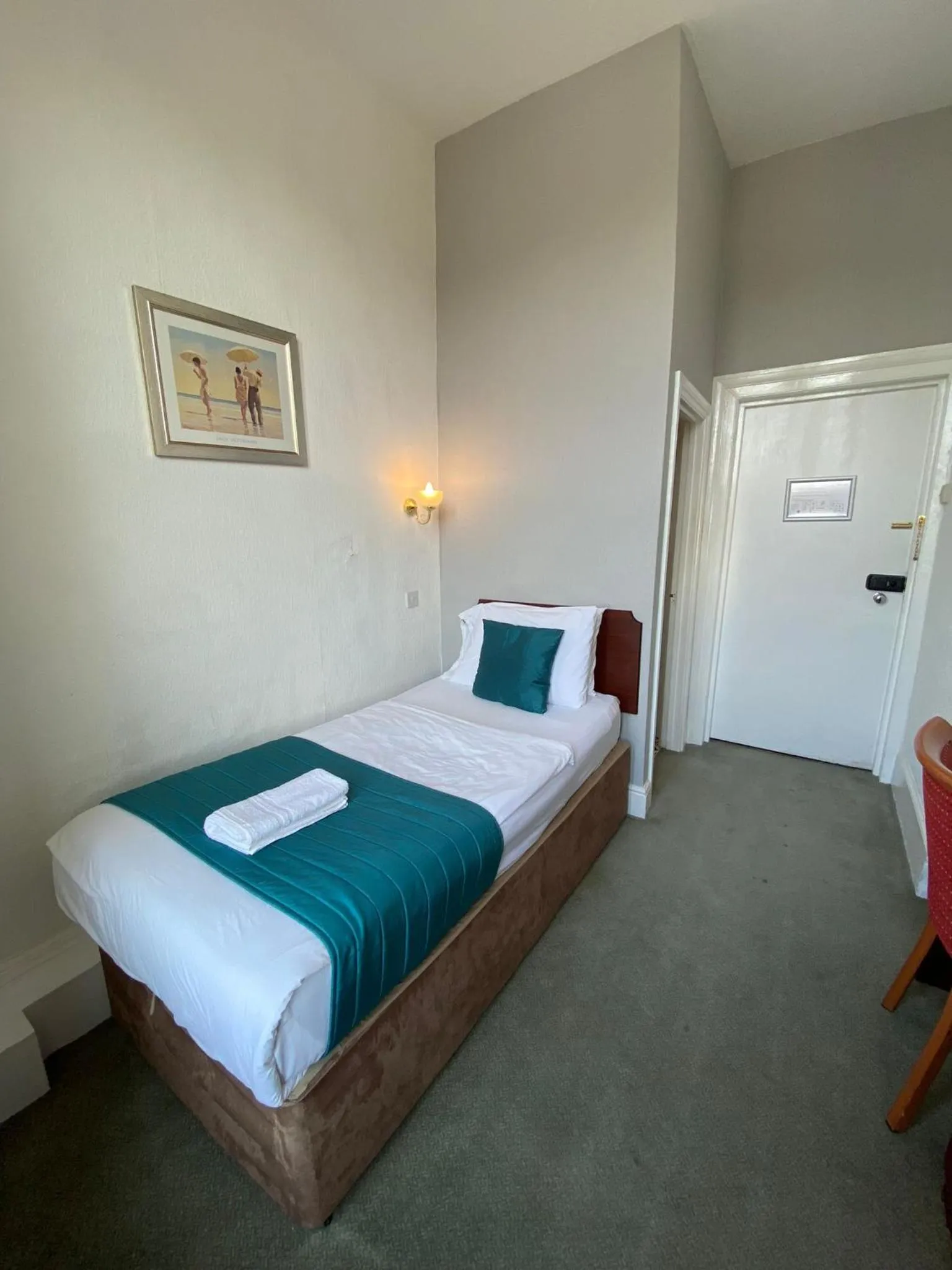 Bed in Tor Park Hotel