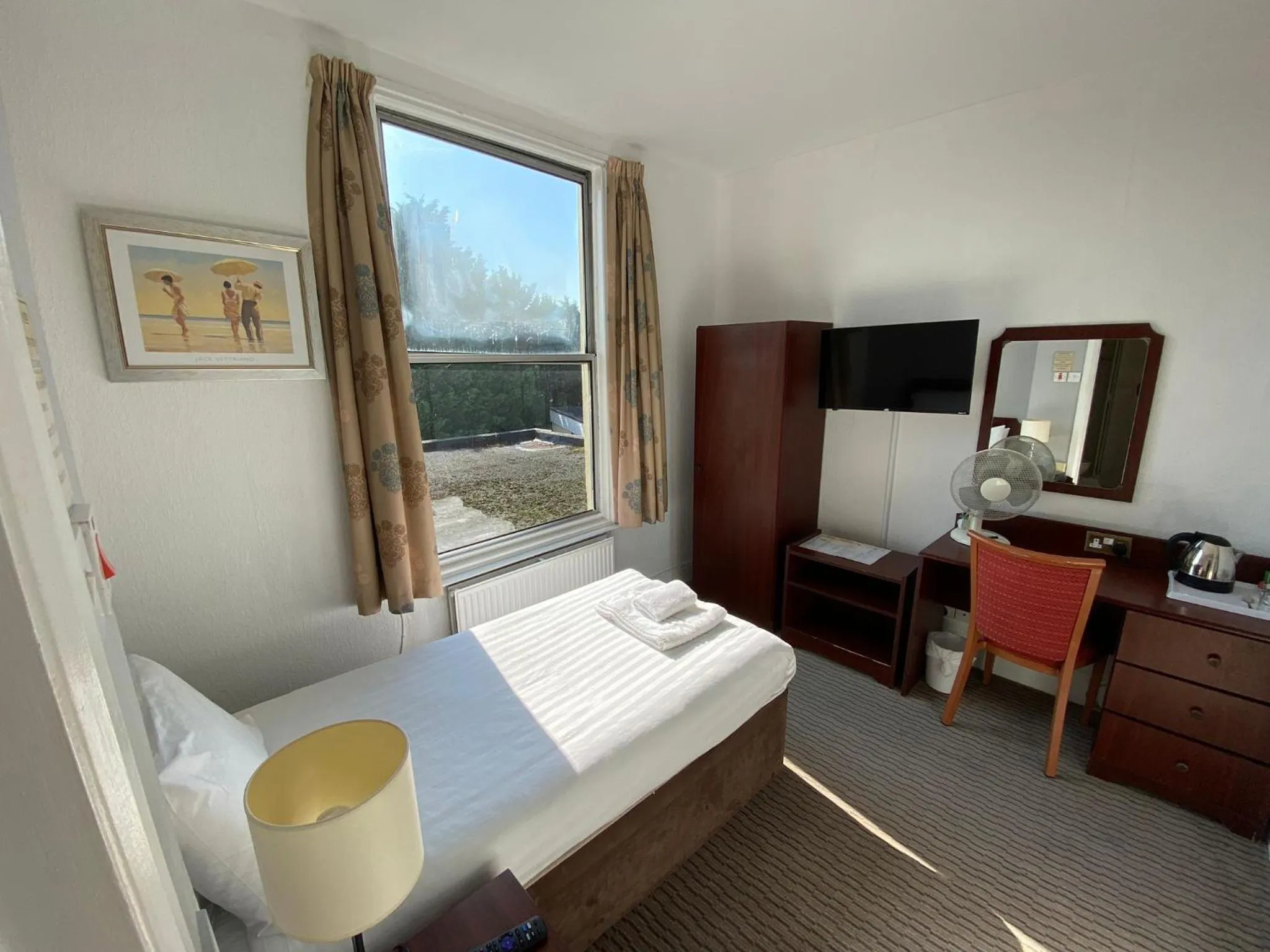 Bed in Tor Park Hotel