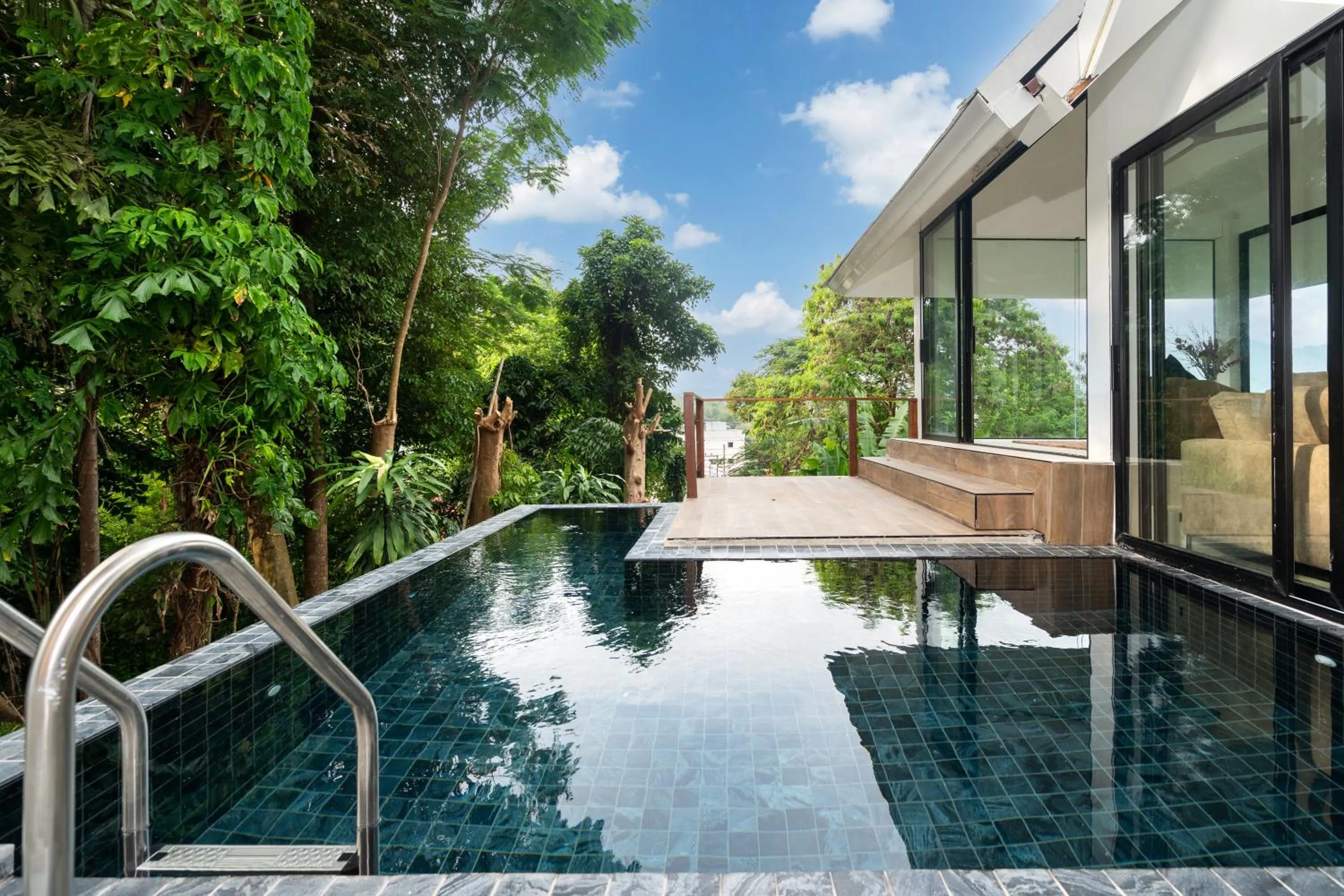 Swimming pool in patong hill villa 3