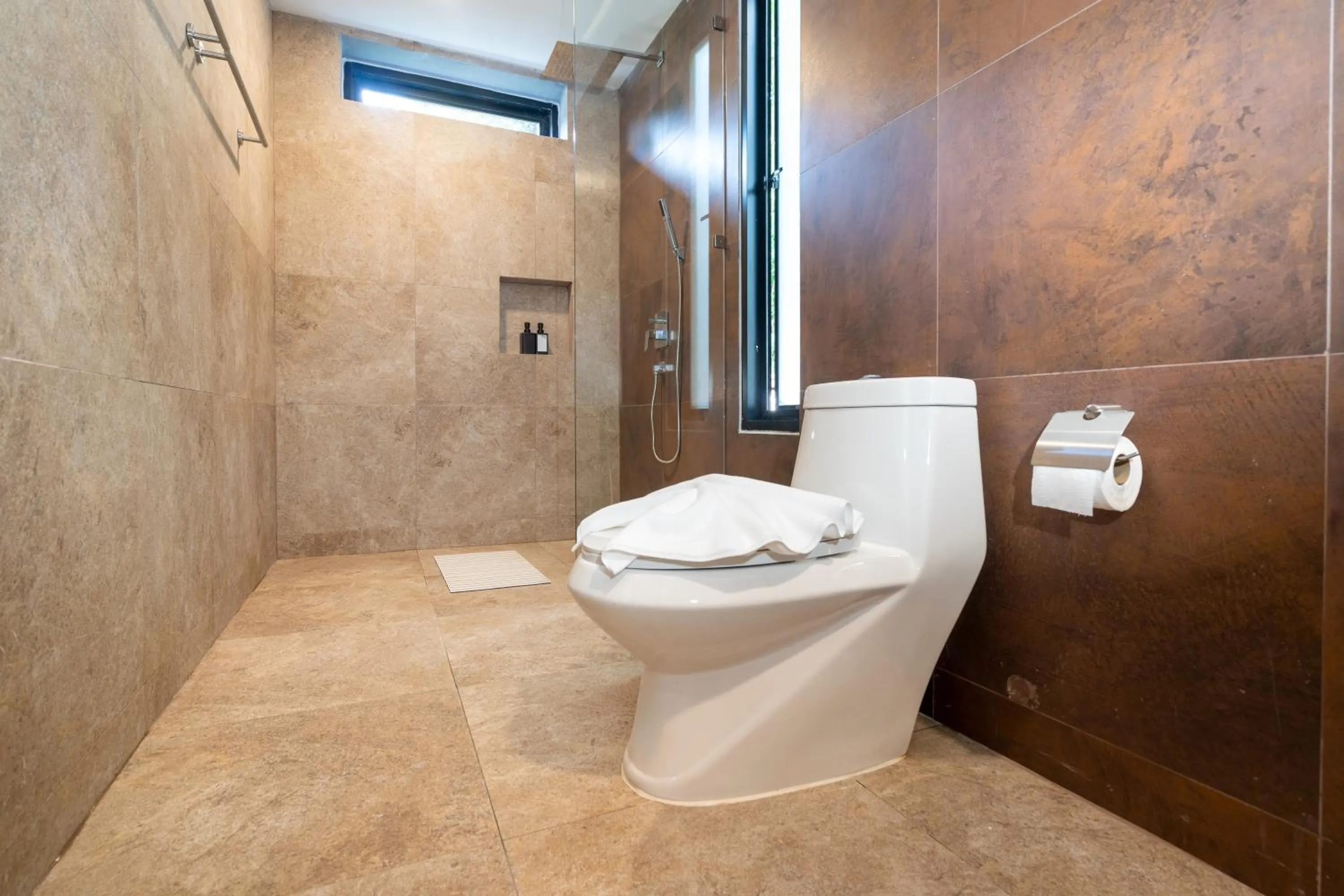 Toilet in patong hill villa 3