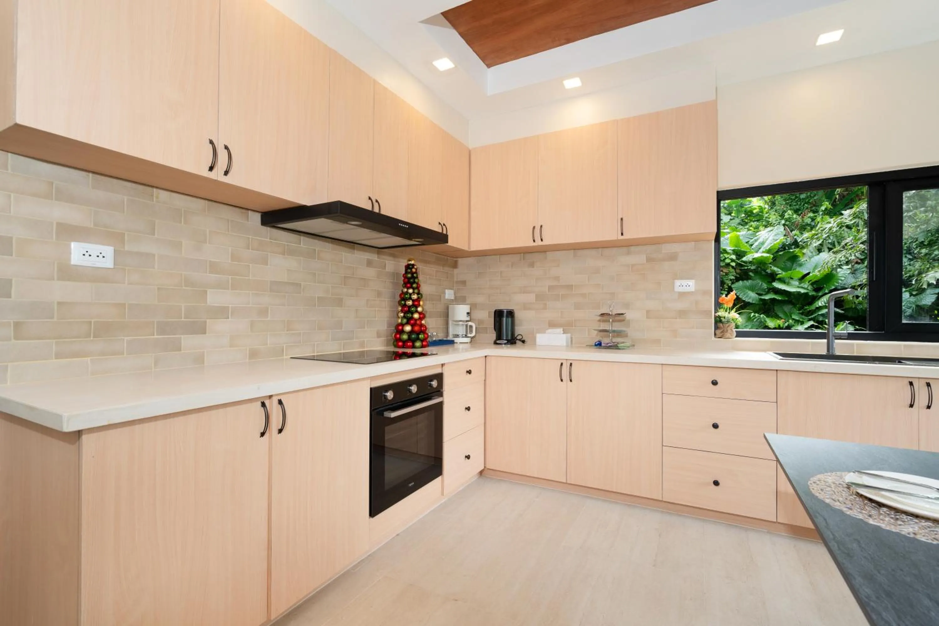 Kitchen or kitchenette in patong hill villa 3