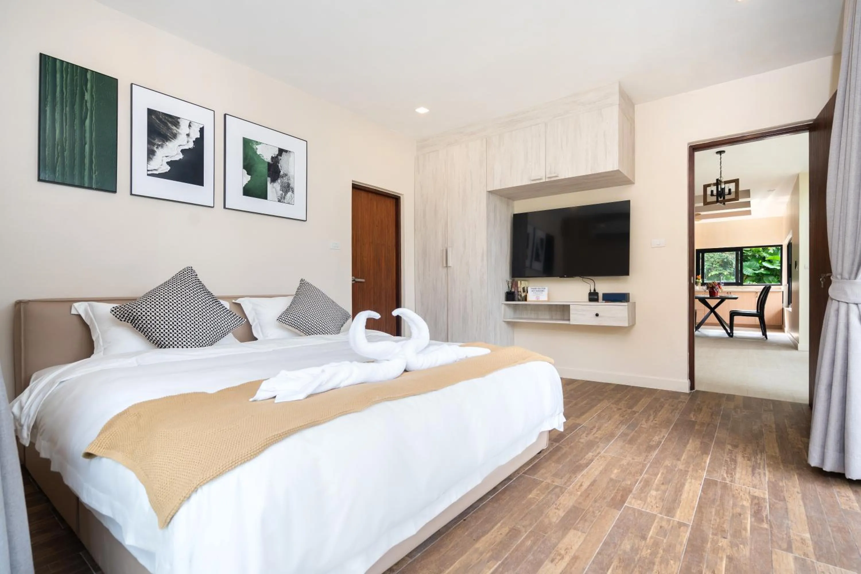 Bedroom, Bed in patong hill villa 3