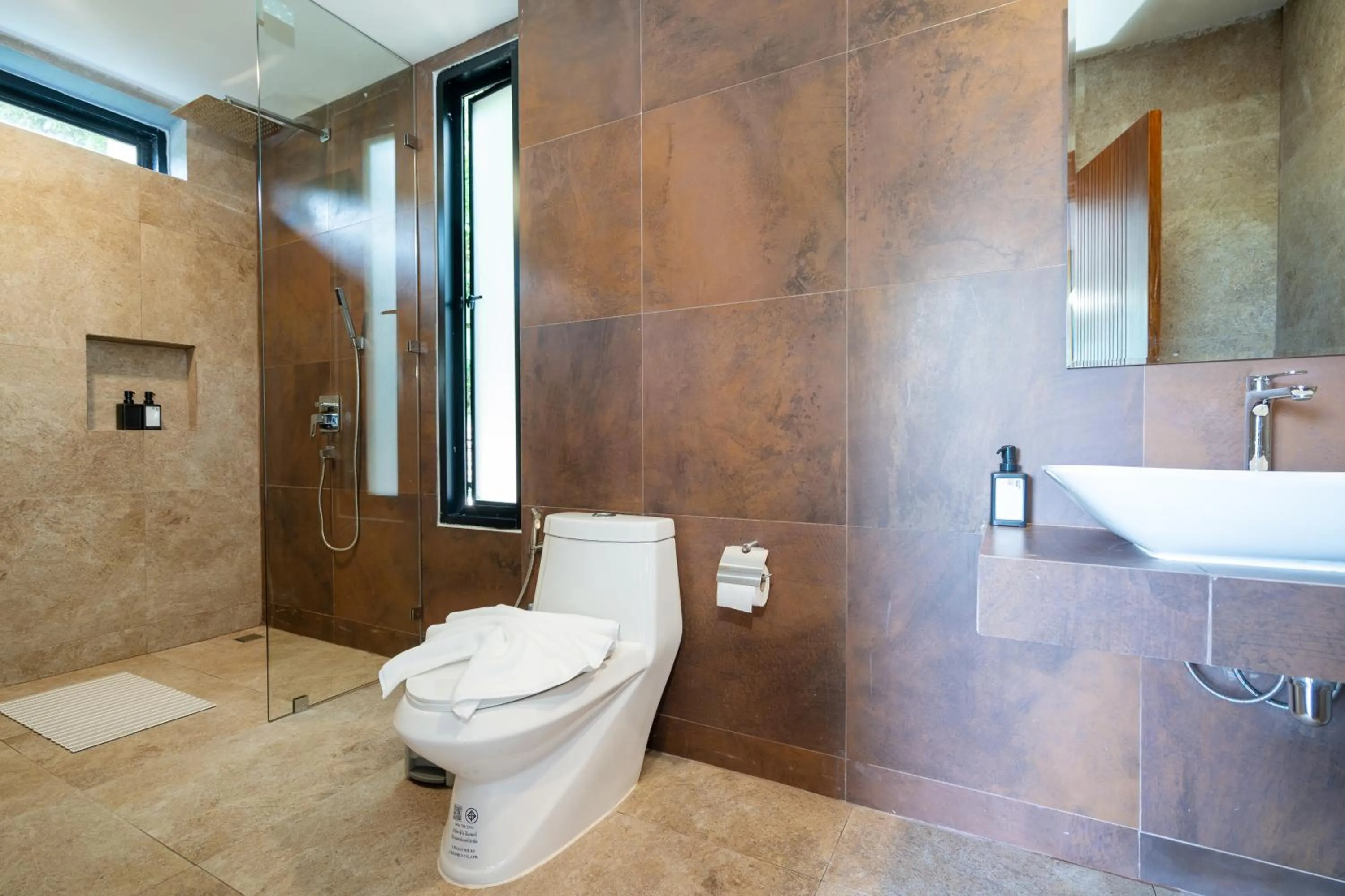 Toilet in patong hill villa 3