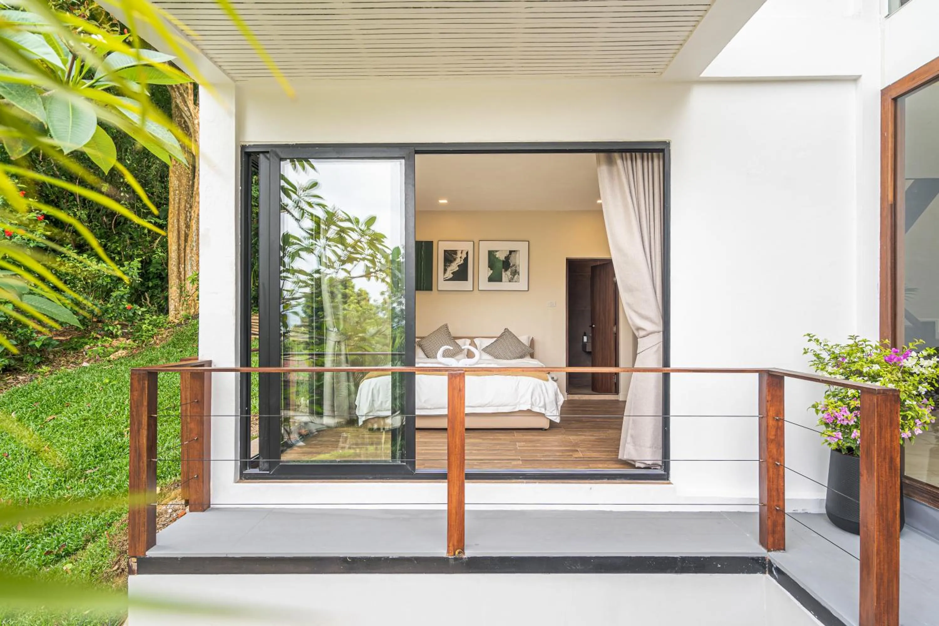 Bedroom in patong hill villa 3