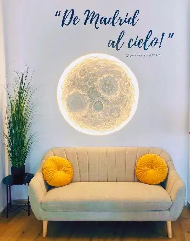 Living room in Urban Inn Madrid Living room in Urban Inn Madrid