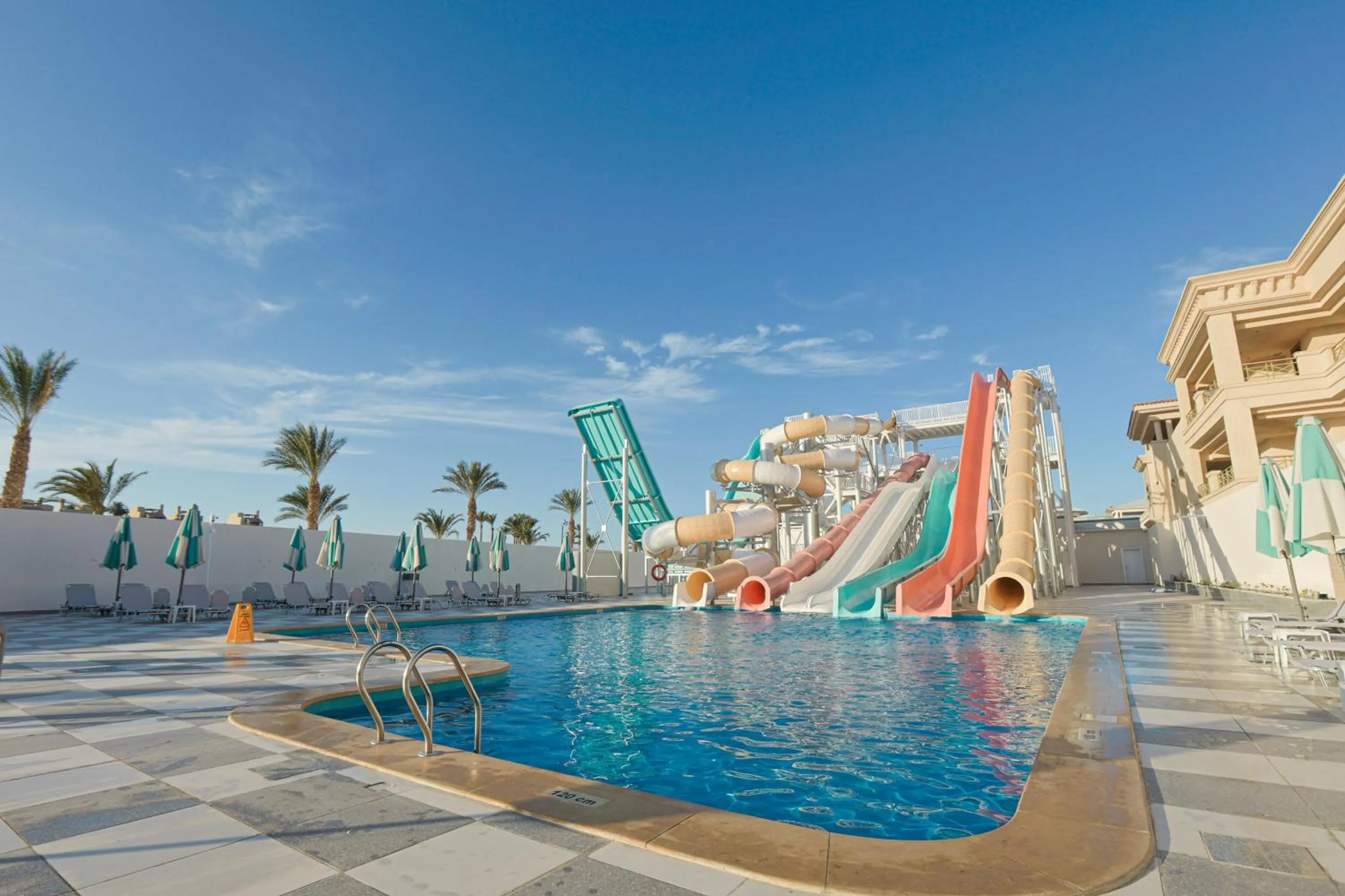 Aqua park in Flow Spectrum Resort Sahl Hasheesh