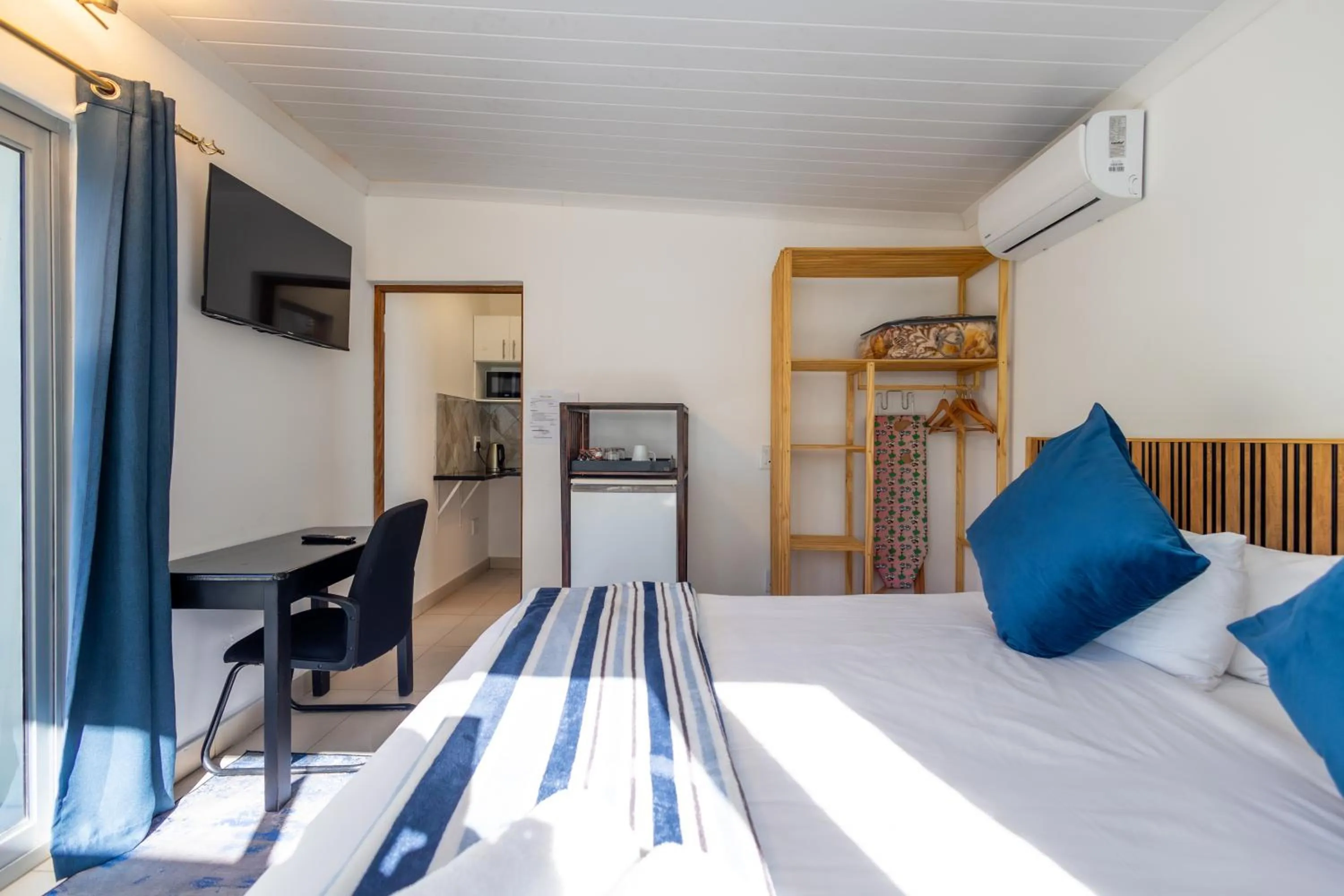 Bed in Fusion House B&B and Conference Venue