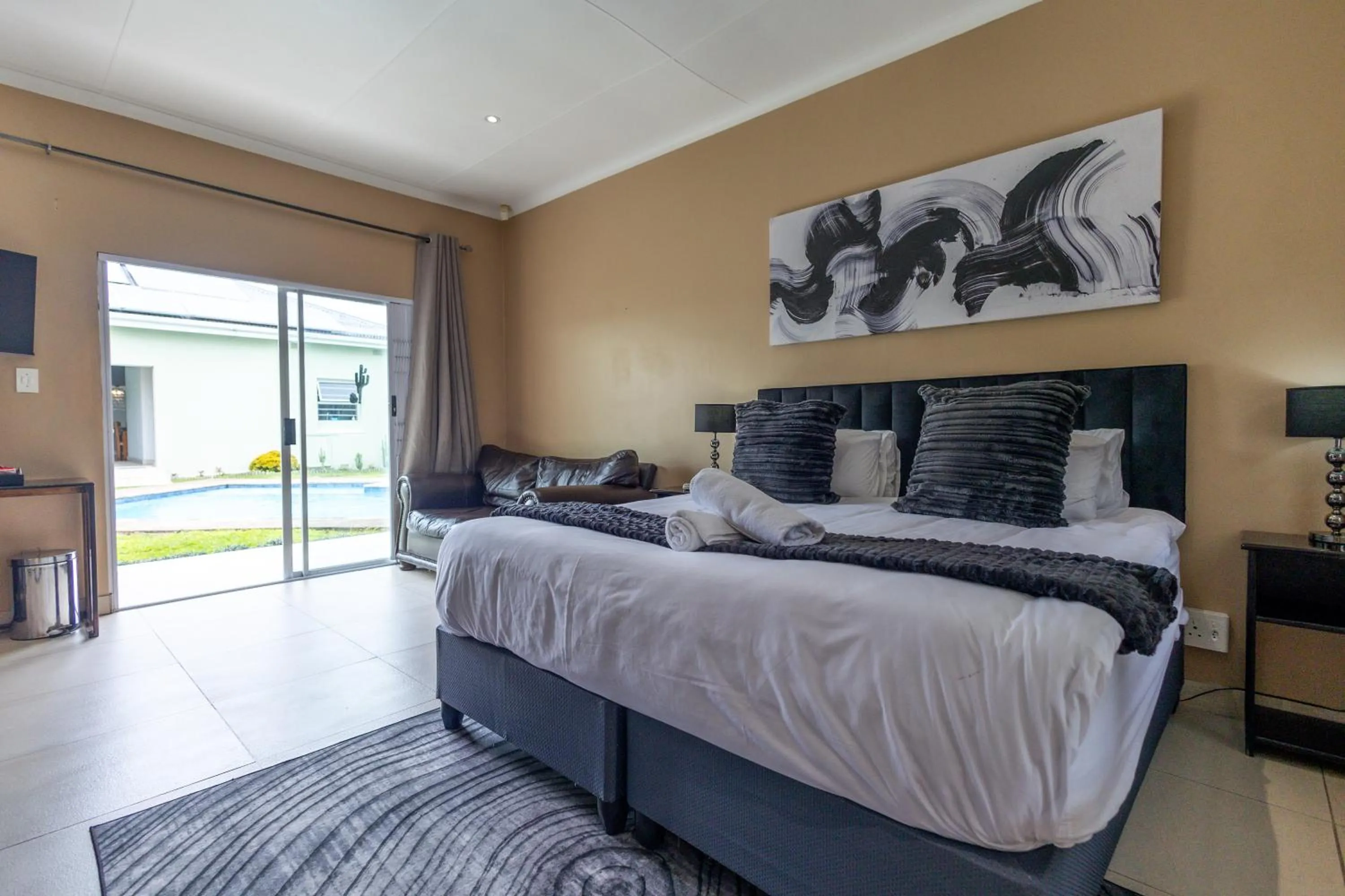 Bed in Fusion House B&B and Conference Venue