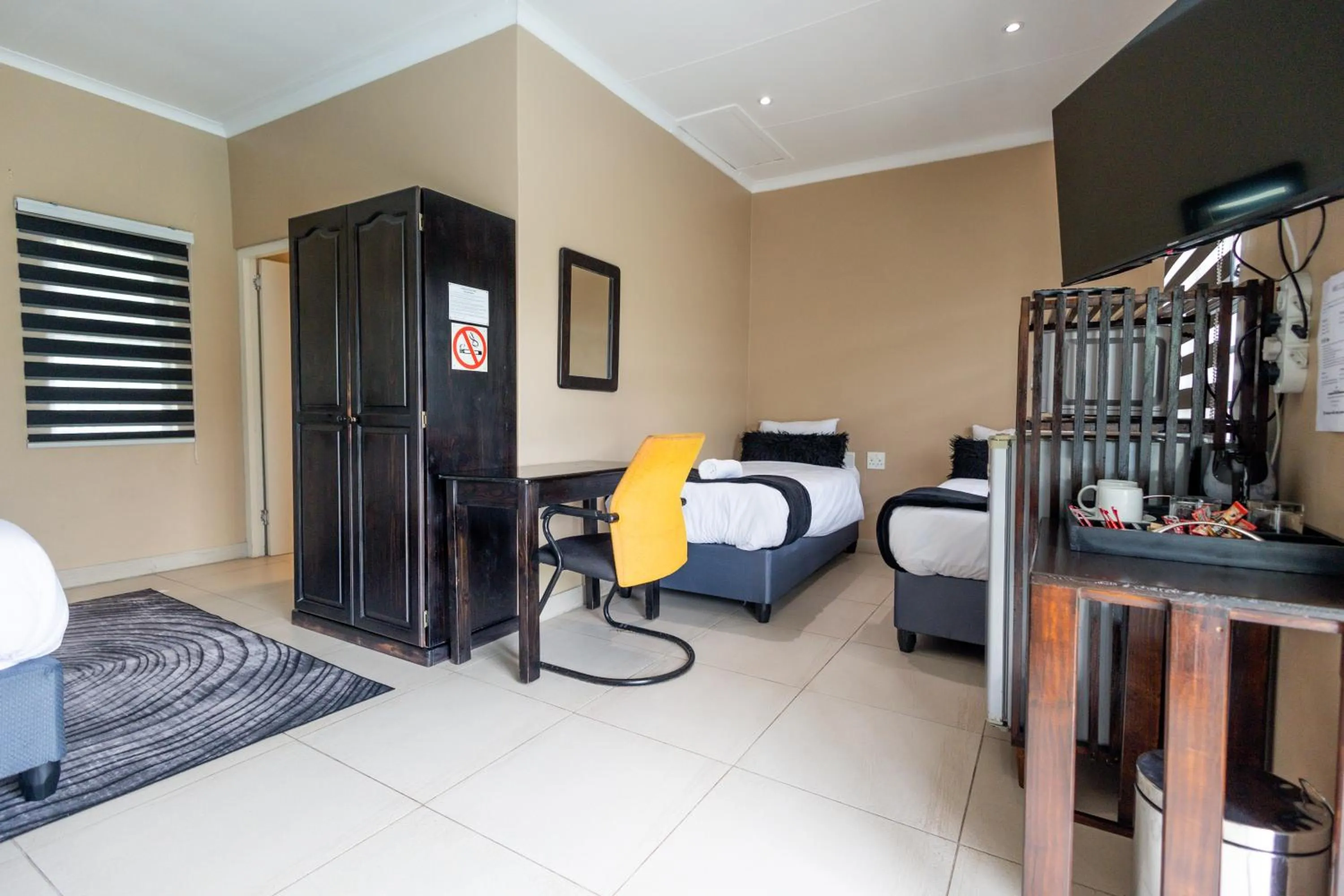 Bed in Fusion House B&B and Conference Venue