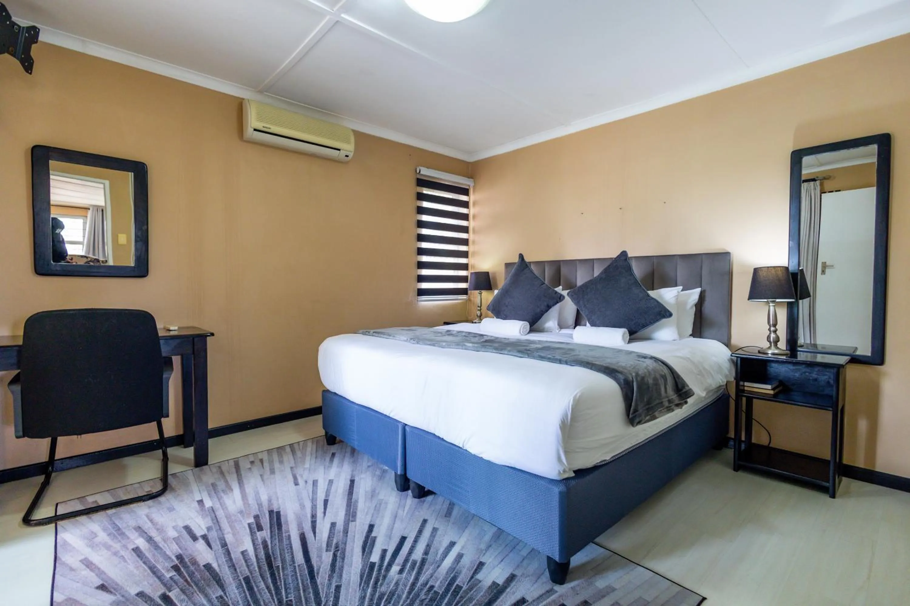 Bed in Fusion House B&B and Conference Venue