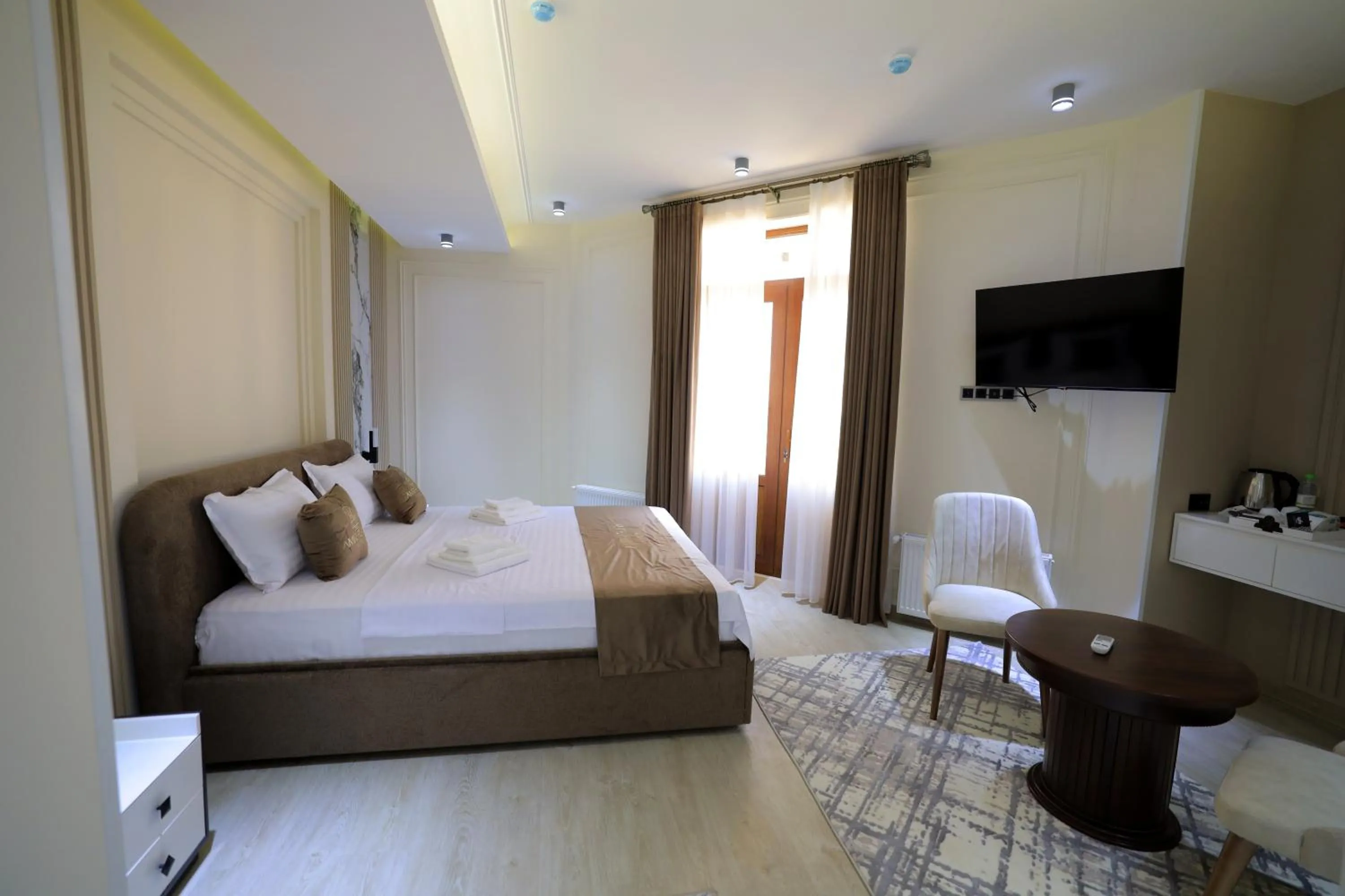 Bed in AMIR PLAZA hotel