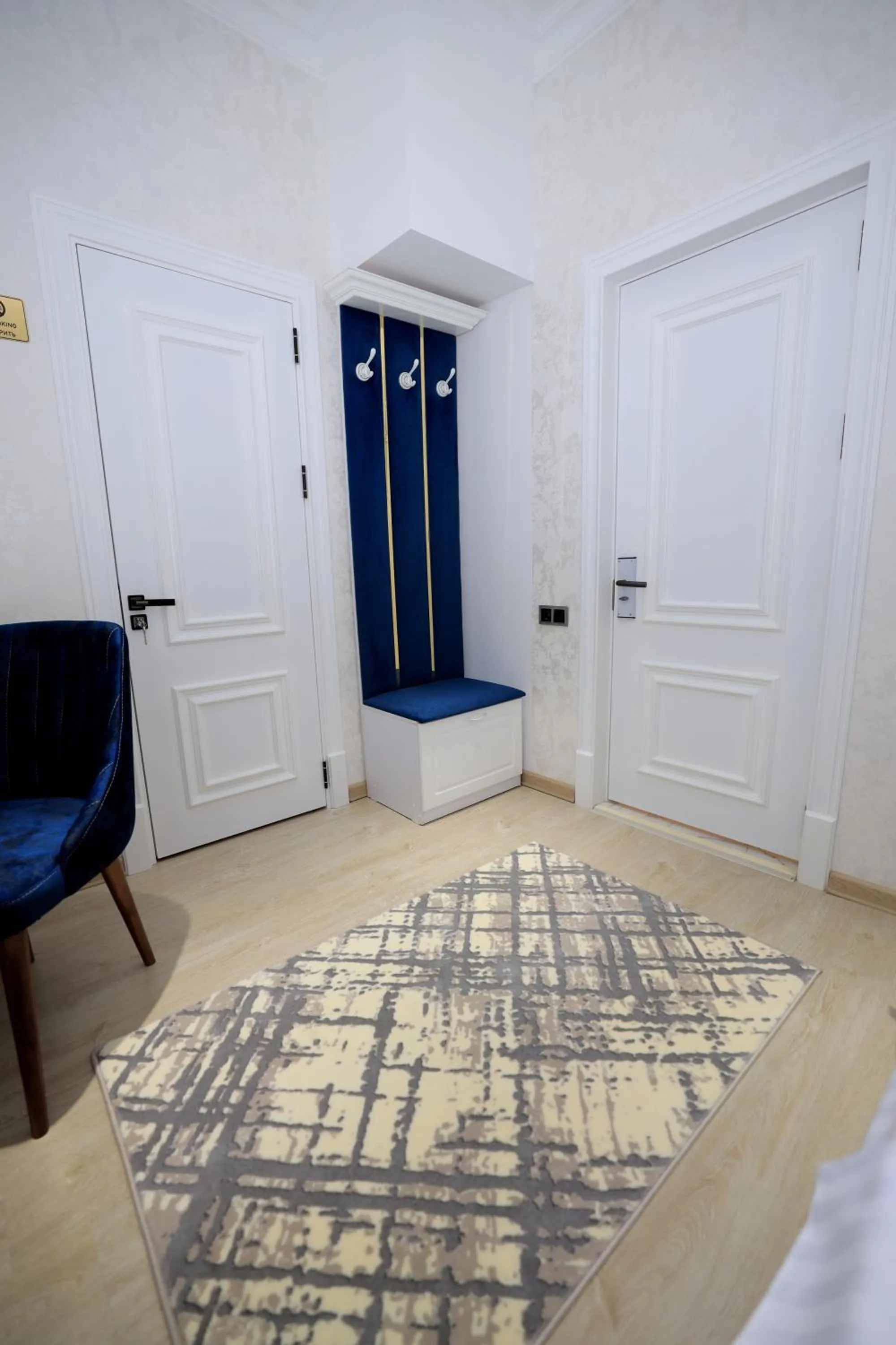 wardrobe, Bed in AMIR PLAZA hotel