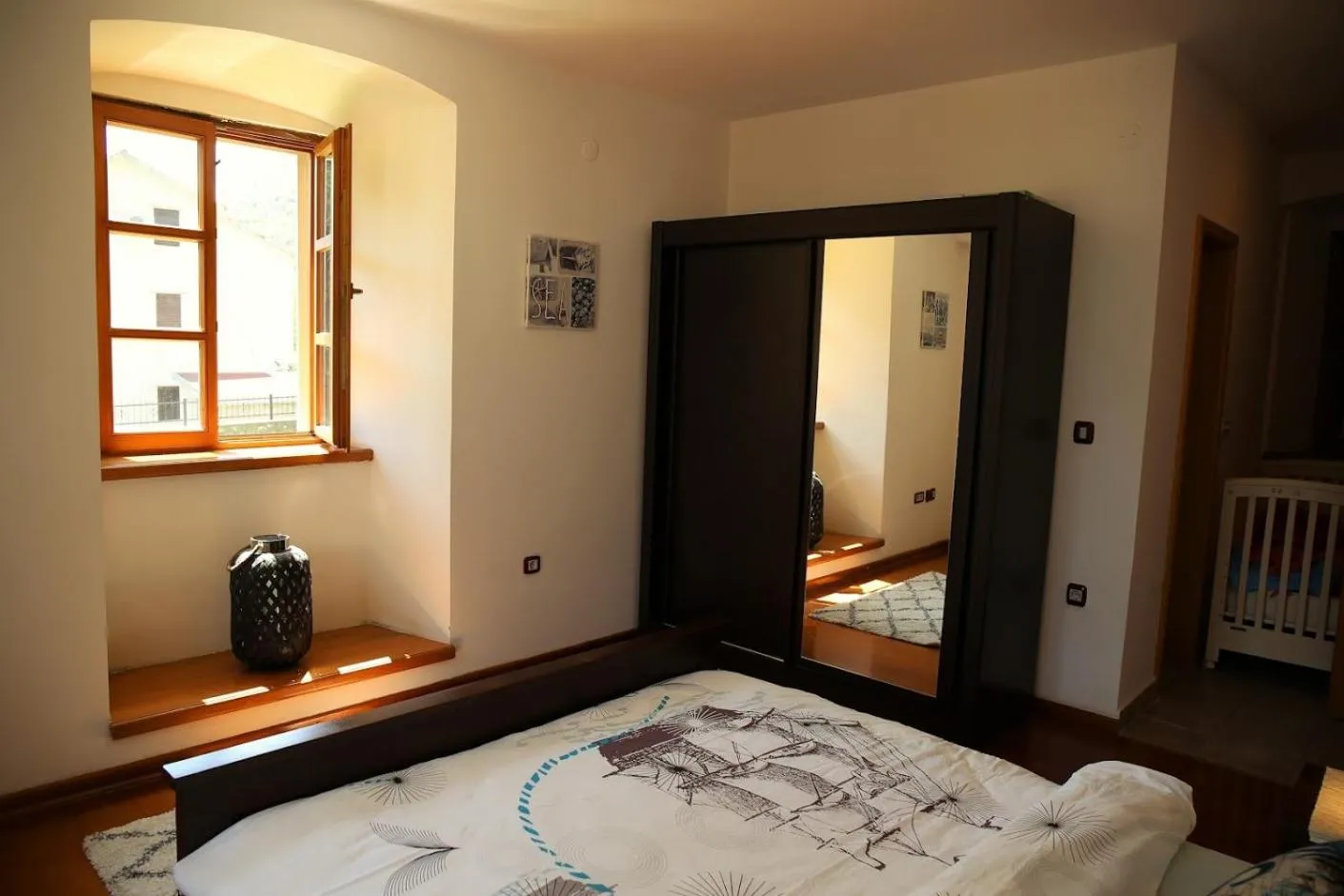Bedroom, Bed in Villa Captain