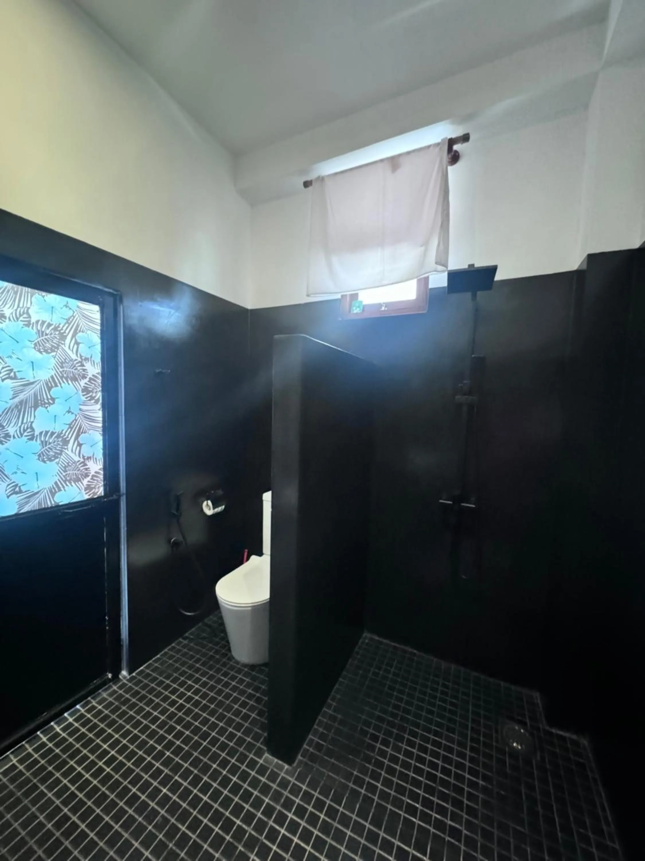 Bathroom in Coconut Palm beach restaurant and rooms