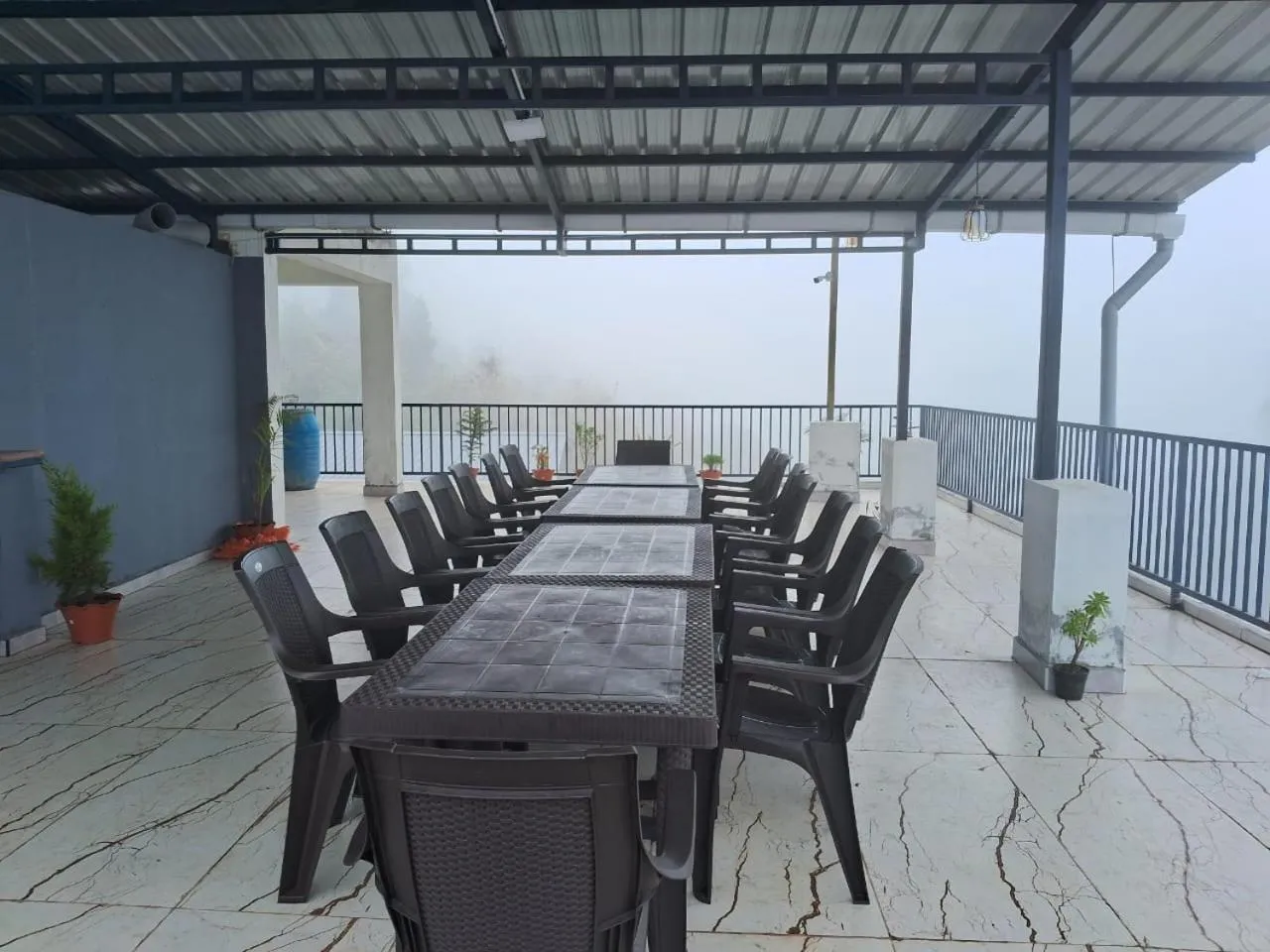 Restaurant/places to eat in Misty Valley Inn