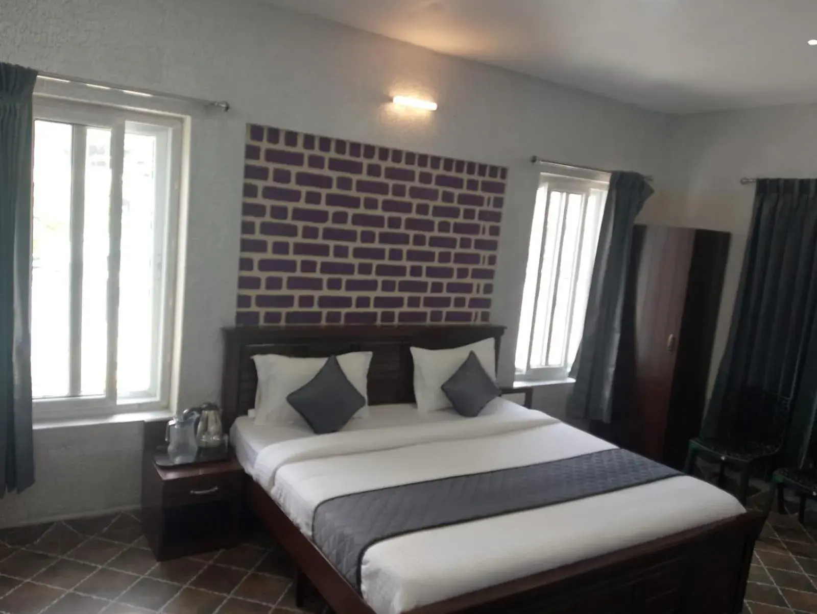Standard Double Room - single occupancy in Misty Valley Inn Standard Double Room - single occupancy in Misty Valley Inn