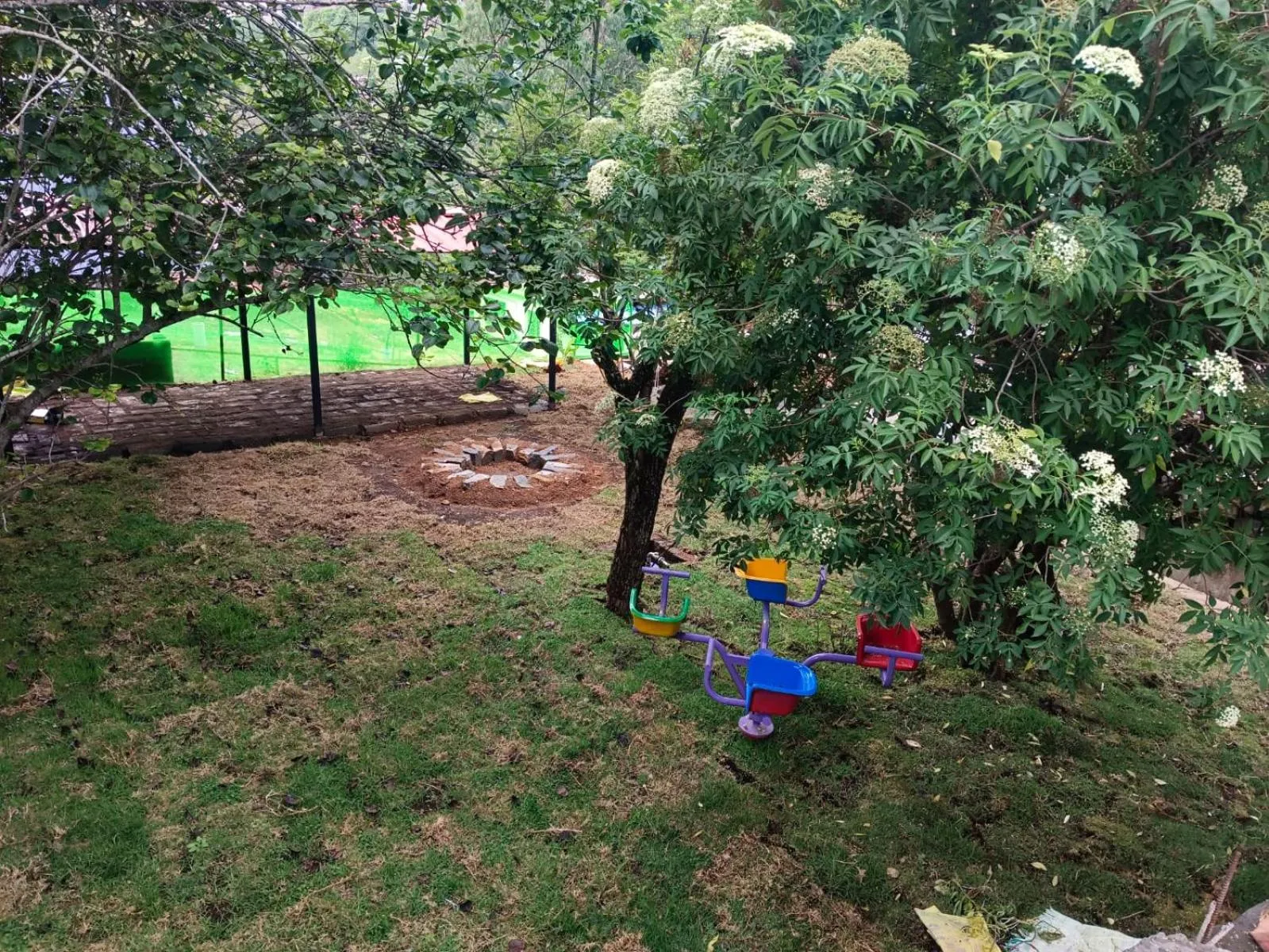 Garden in Misty Valley Inn