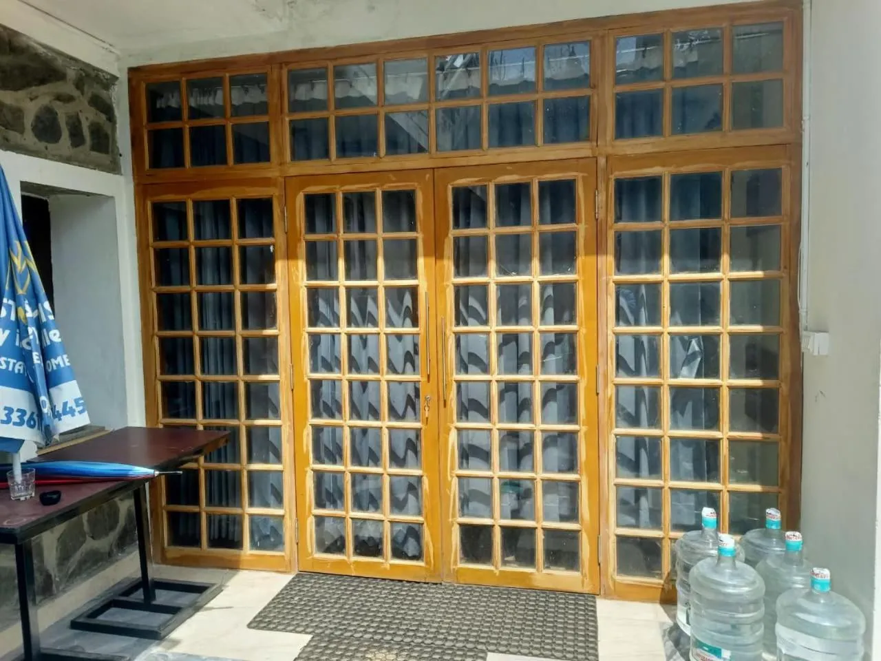 Facade/entrance in Misty Valley Inn