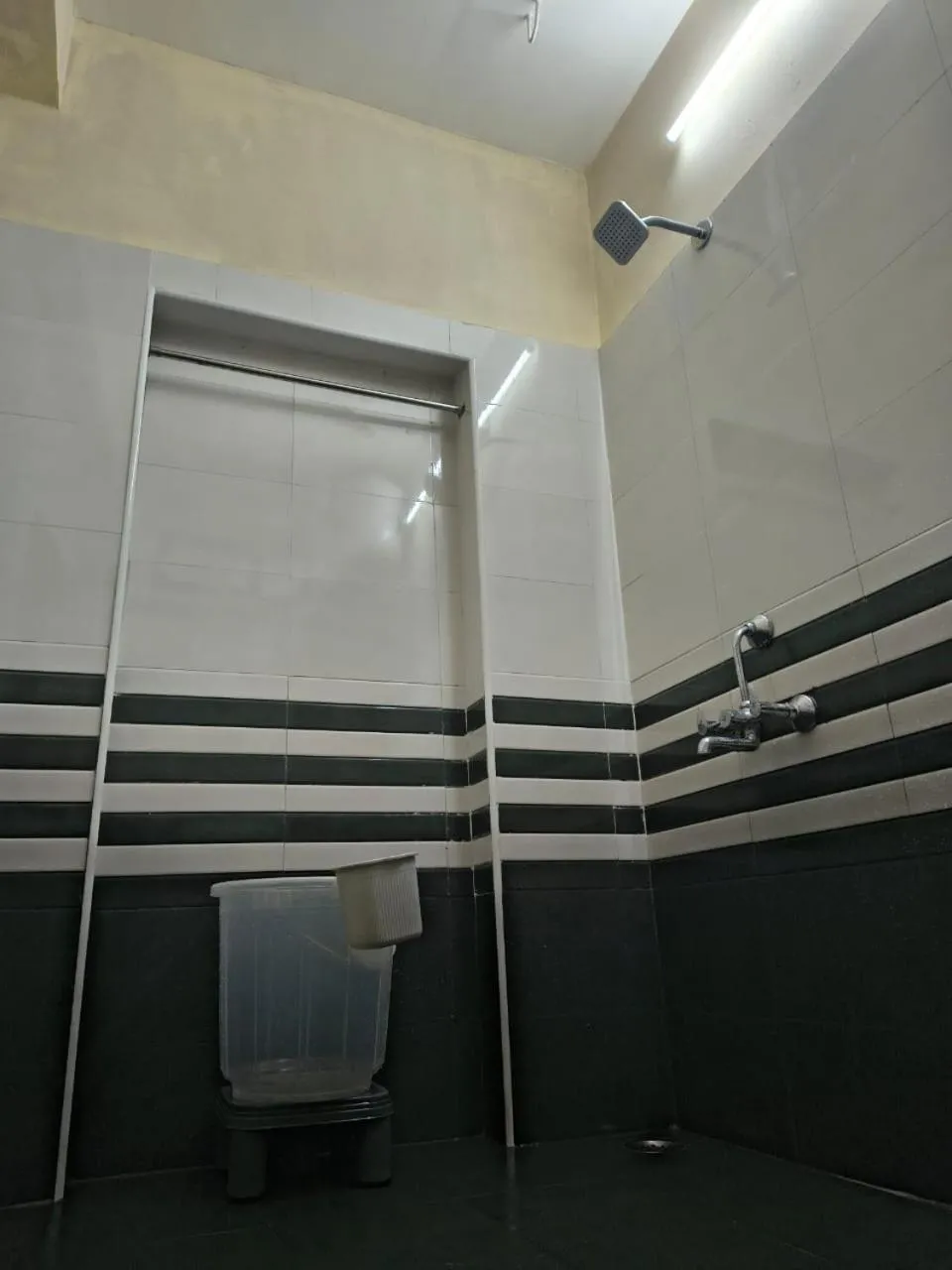 Shower in Misty Valley Inn