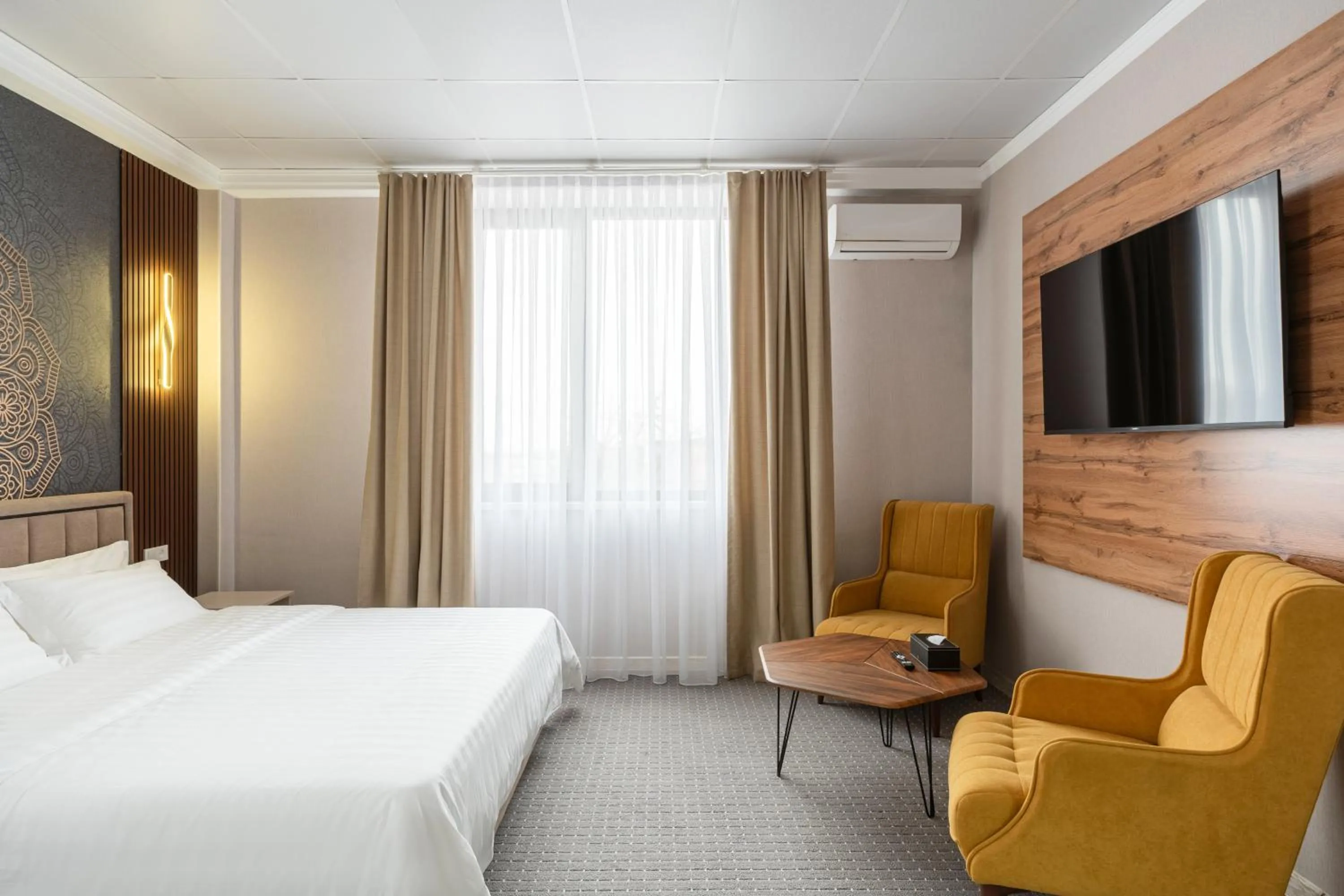 Photo of the whole room, Bed in Cozy Hotel