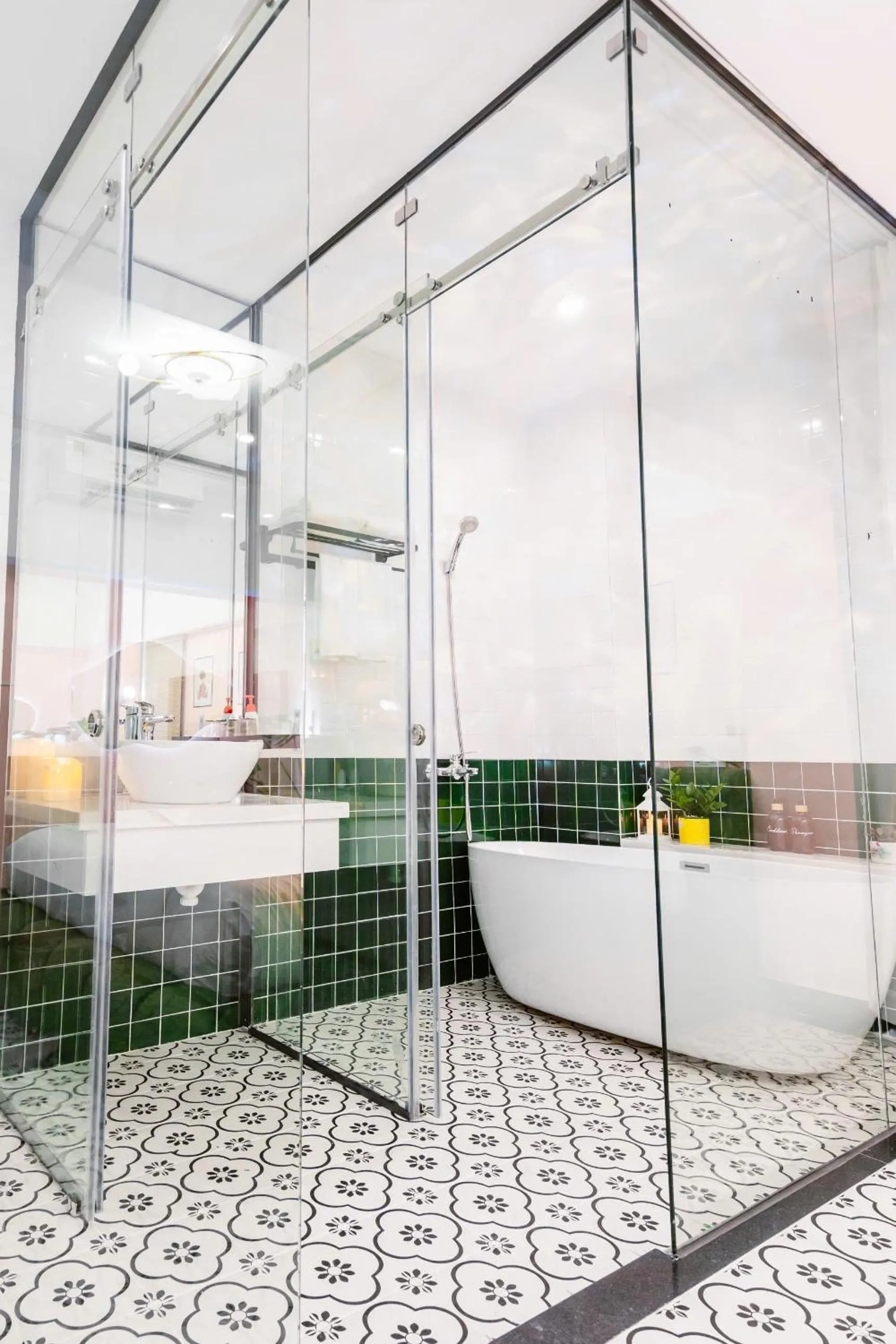 Shower in Cosy Hotel