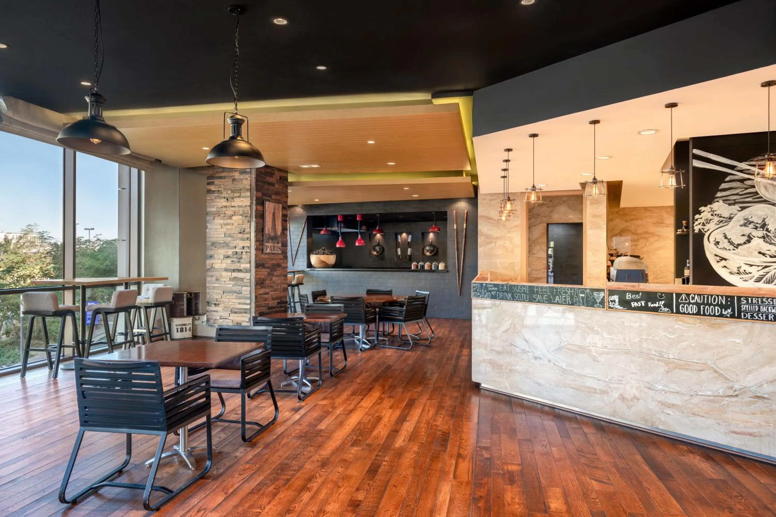 Restaurant/places to eat in Hyatt Regency Dubai Creek Heights