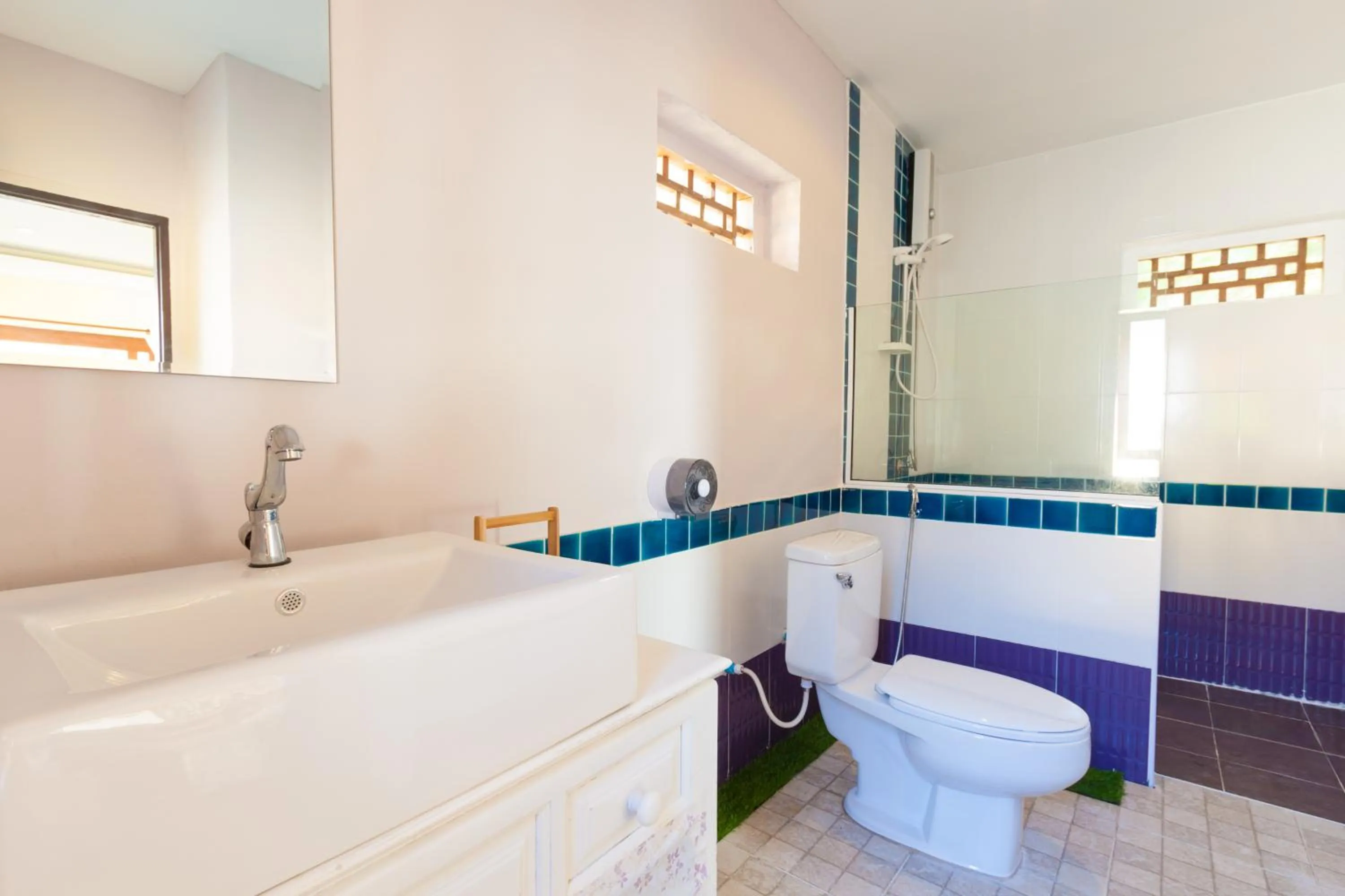 Bathroom in Banana Beach Resort