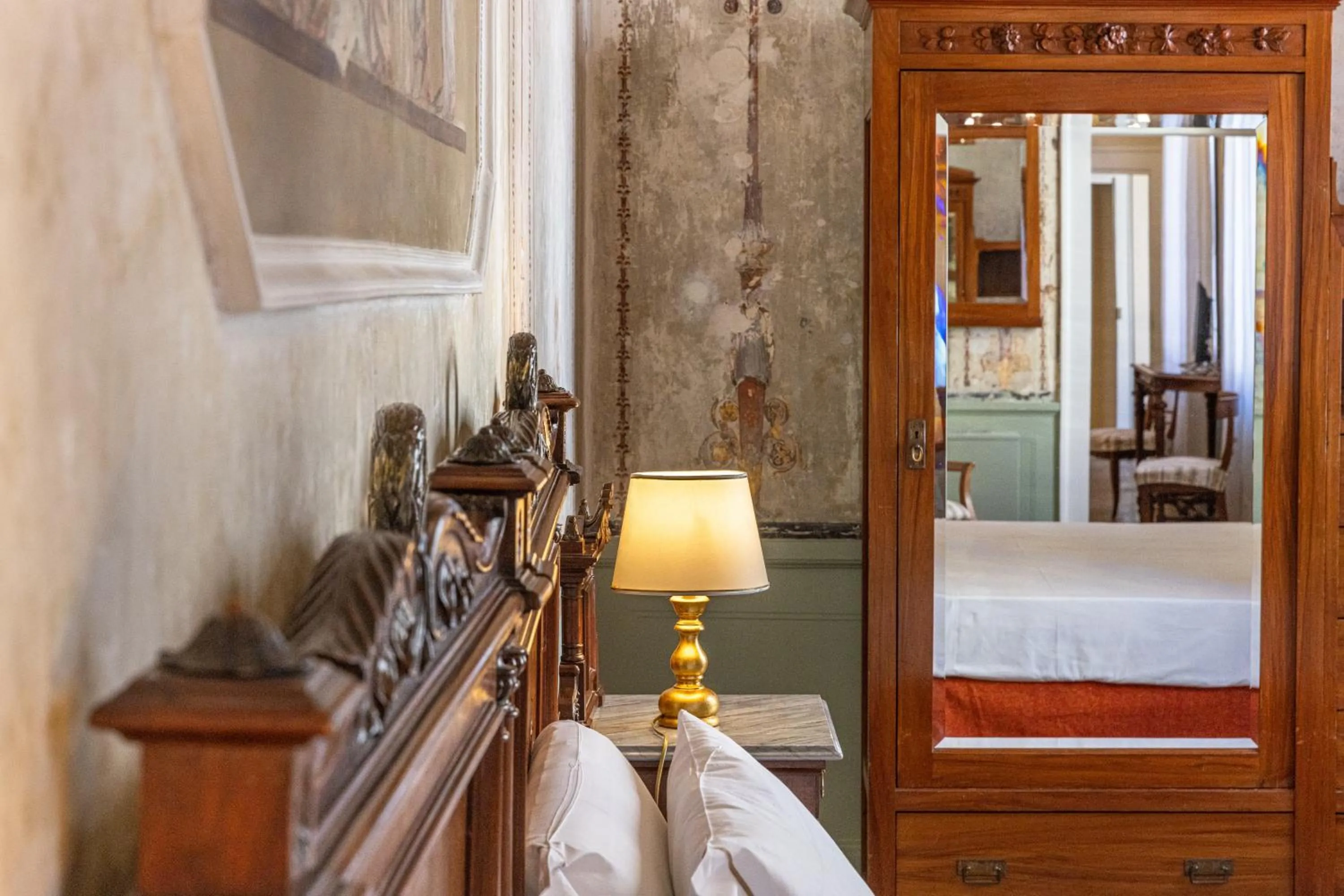 Decorative detail, Bed in Antico Portego