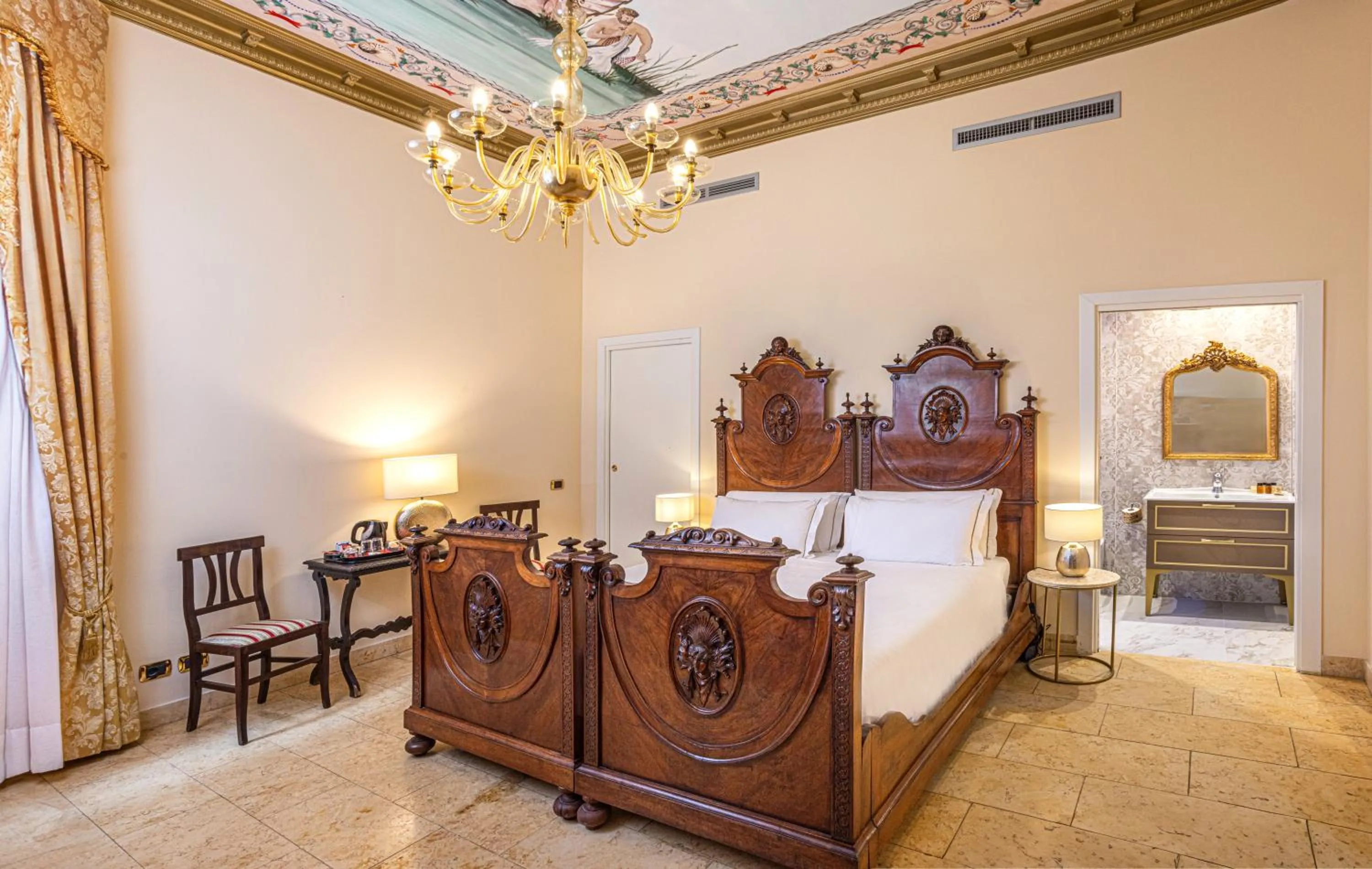 Bed in Antico Portego